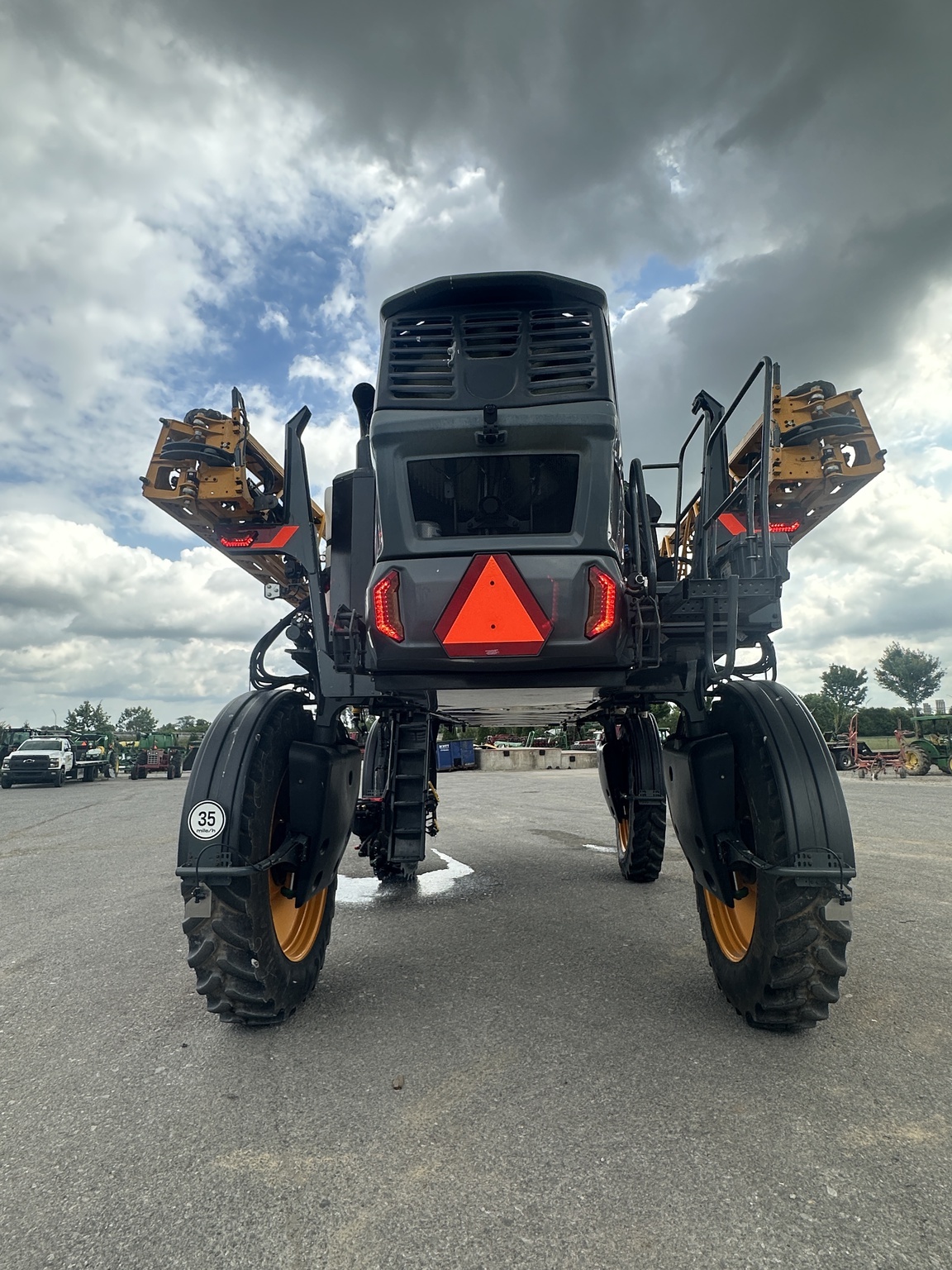 2024 Hagie STS16 Self-Propelled Sprayer
