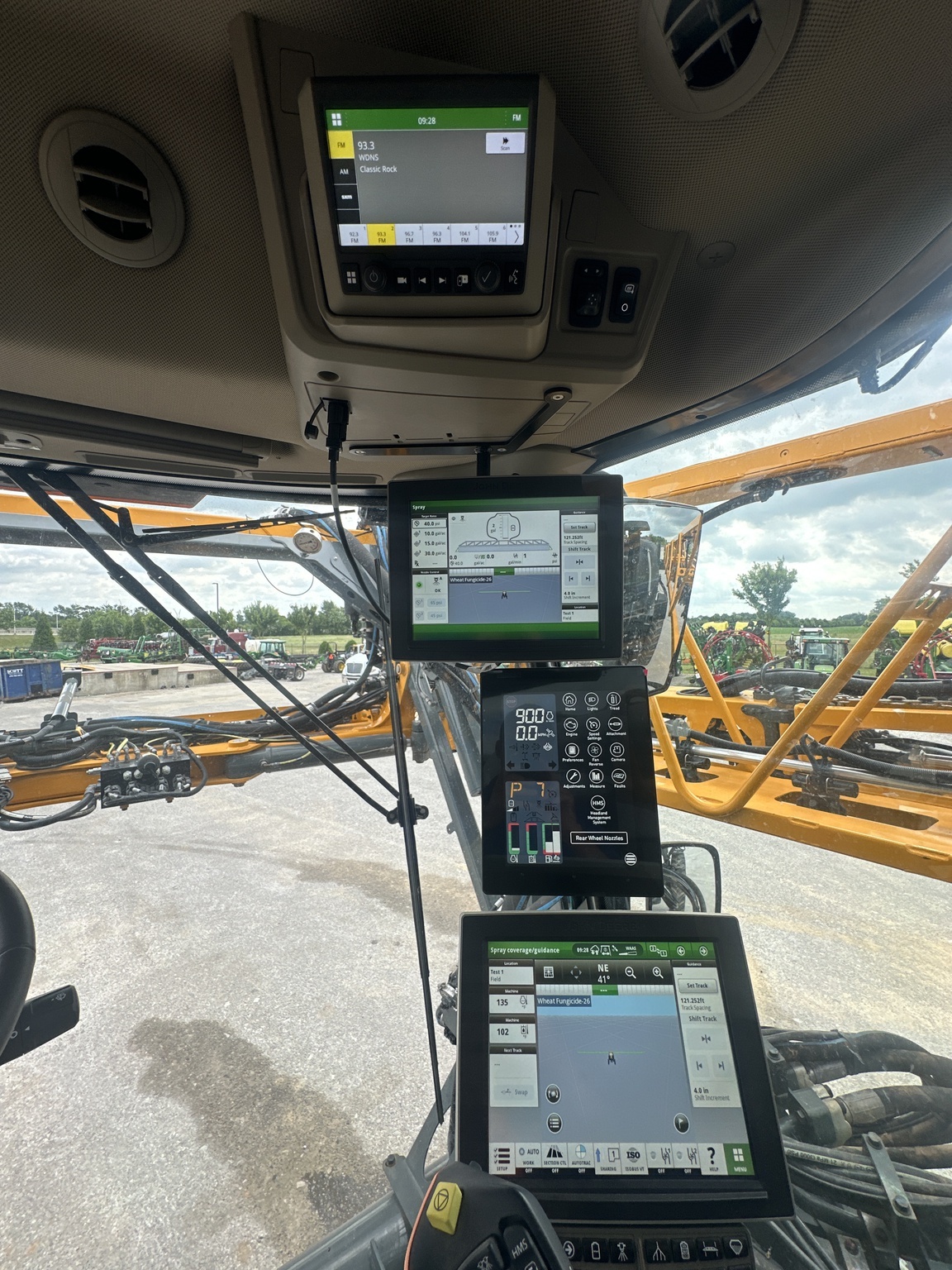 2024 Hagie STS16 Self-Propelled Sprayer