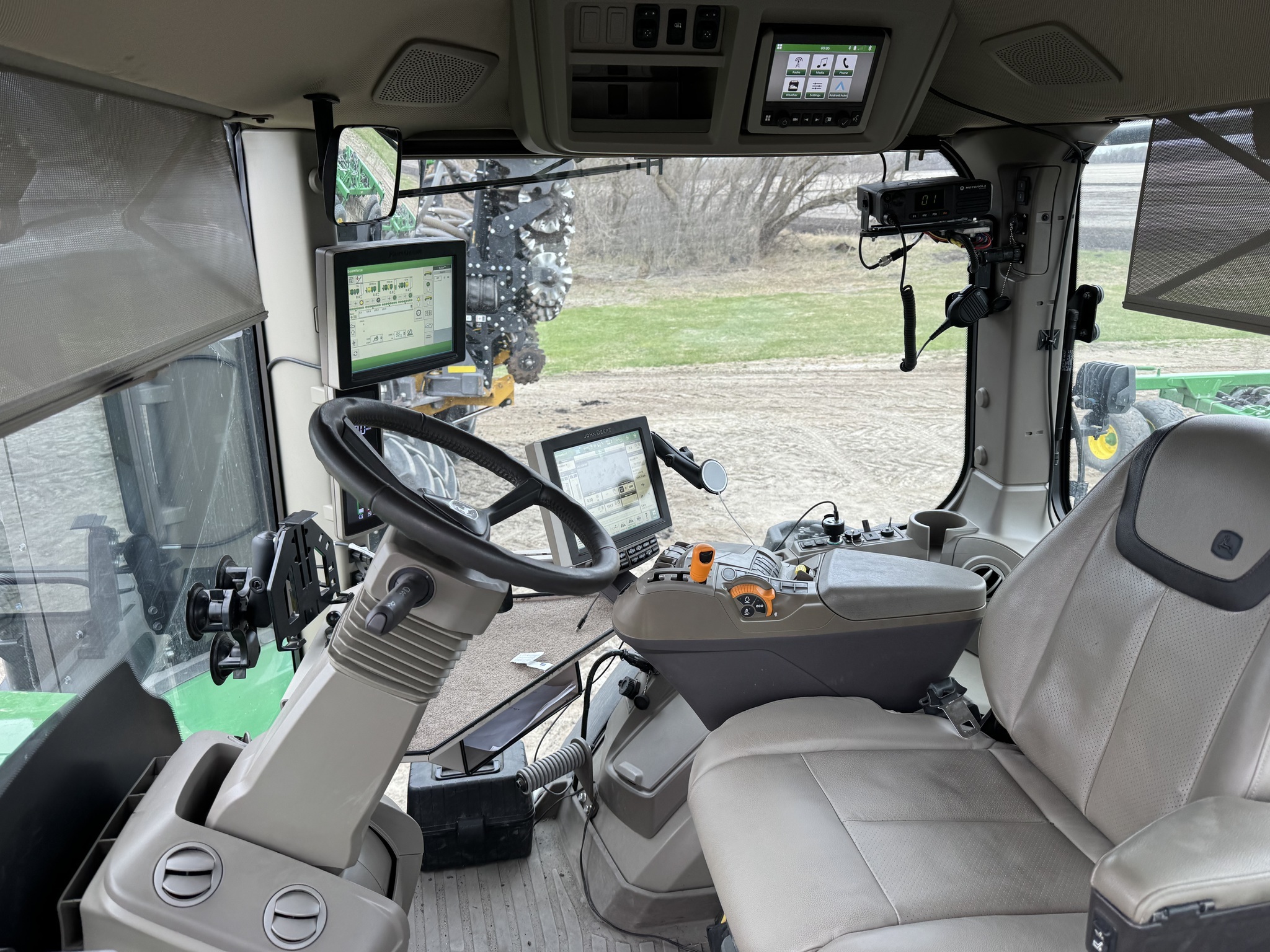 2023 John Deere 9RT 570 Tractor
