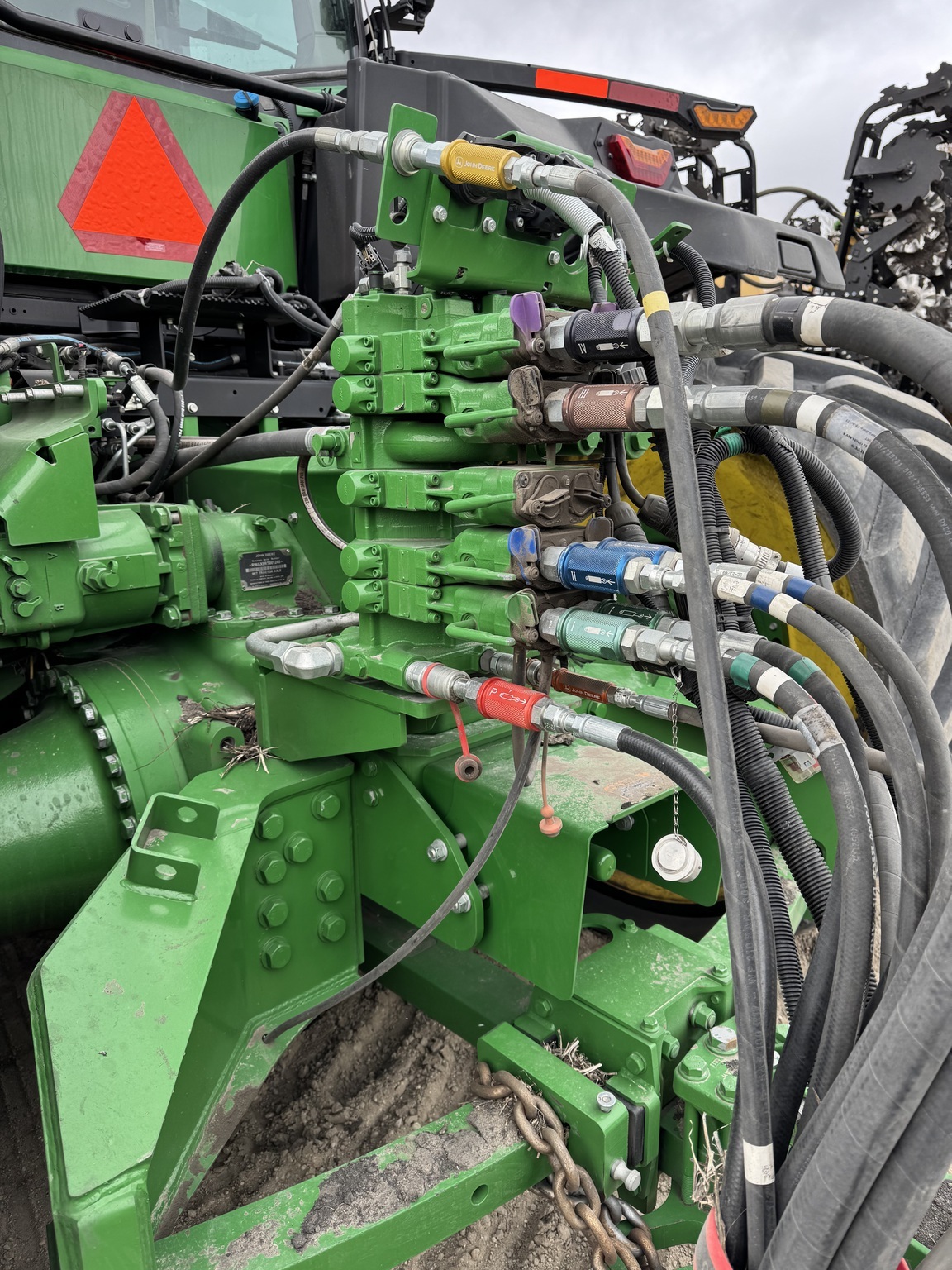 2023 John Deere 9RT 570 Tractor