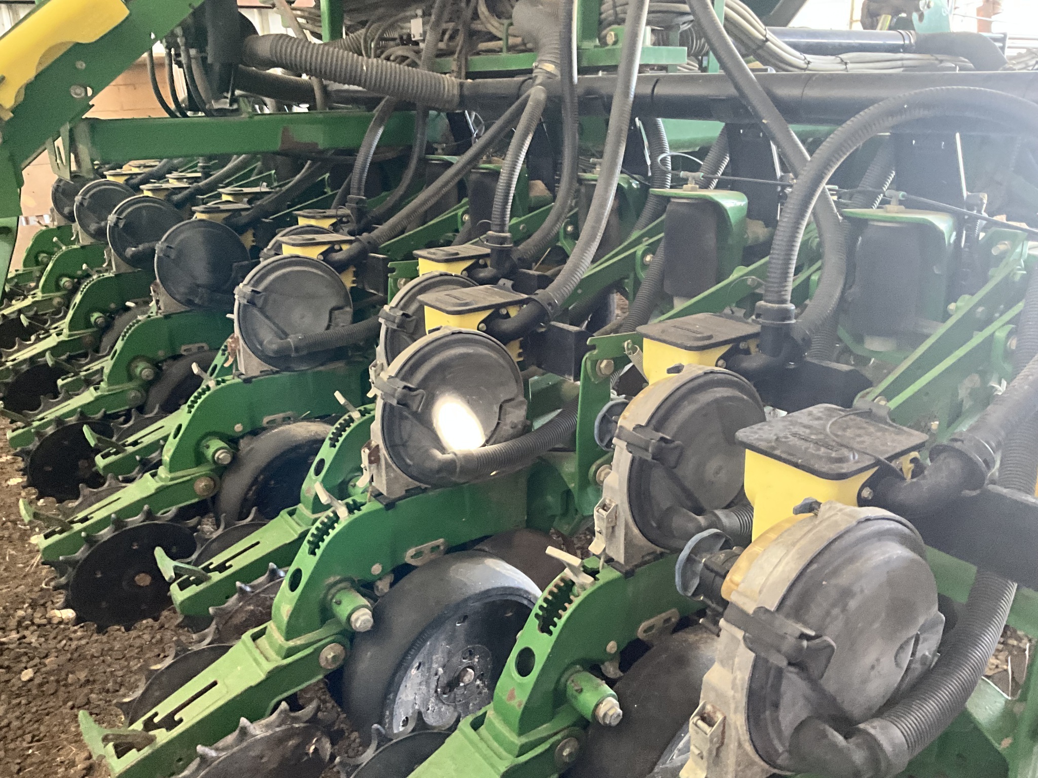 2010 John Deere DB60 Planter