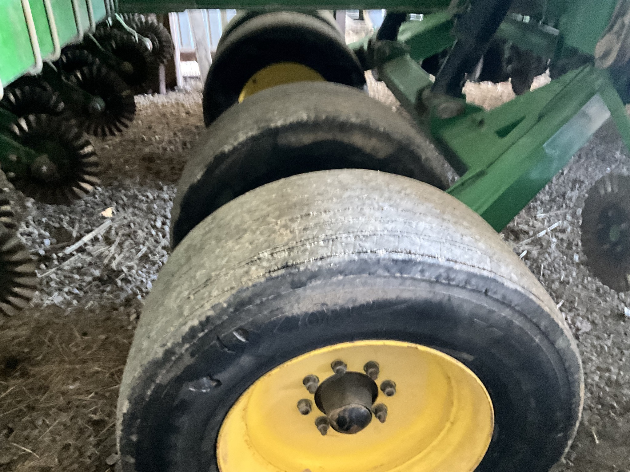 2010 John Deere DB60 Planter