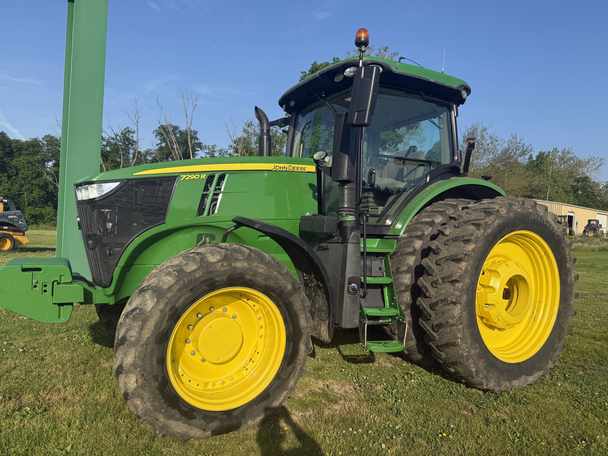 2017 John Deere 7290R Tractor