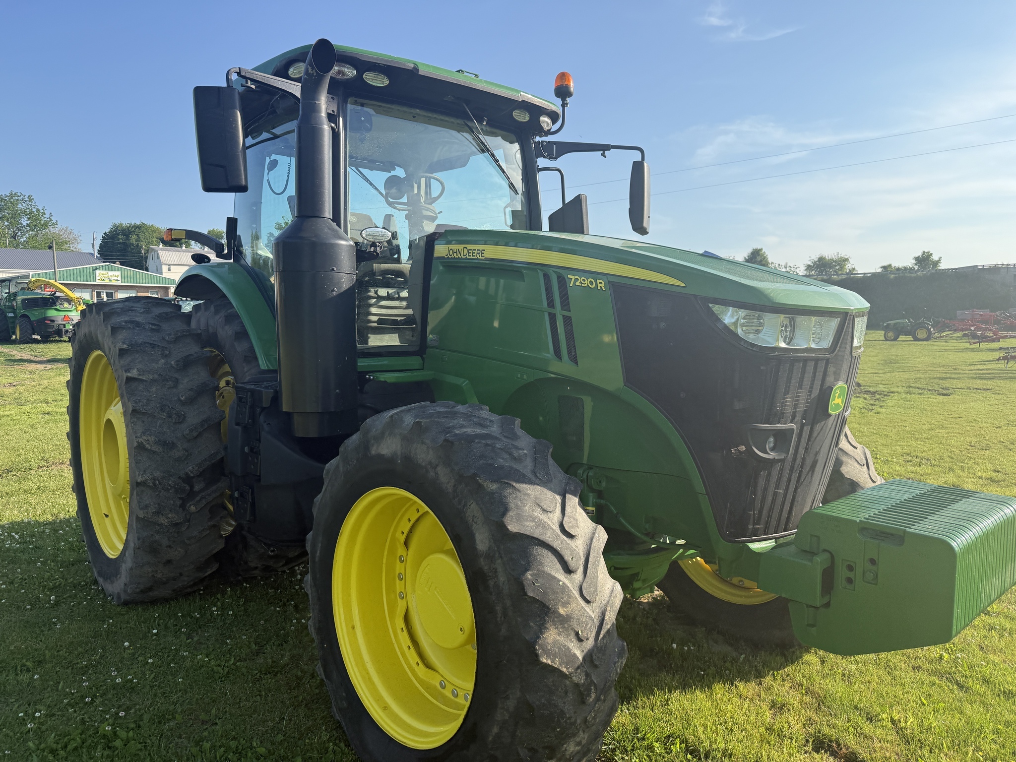2017 John Deere 7290R Tractor