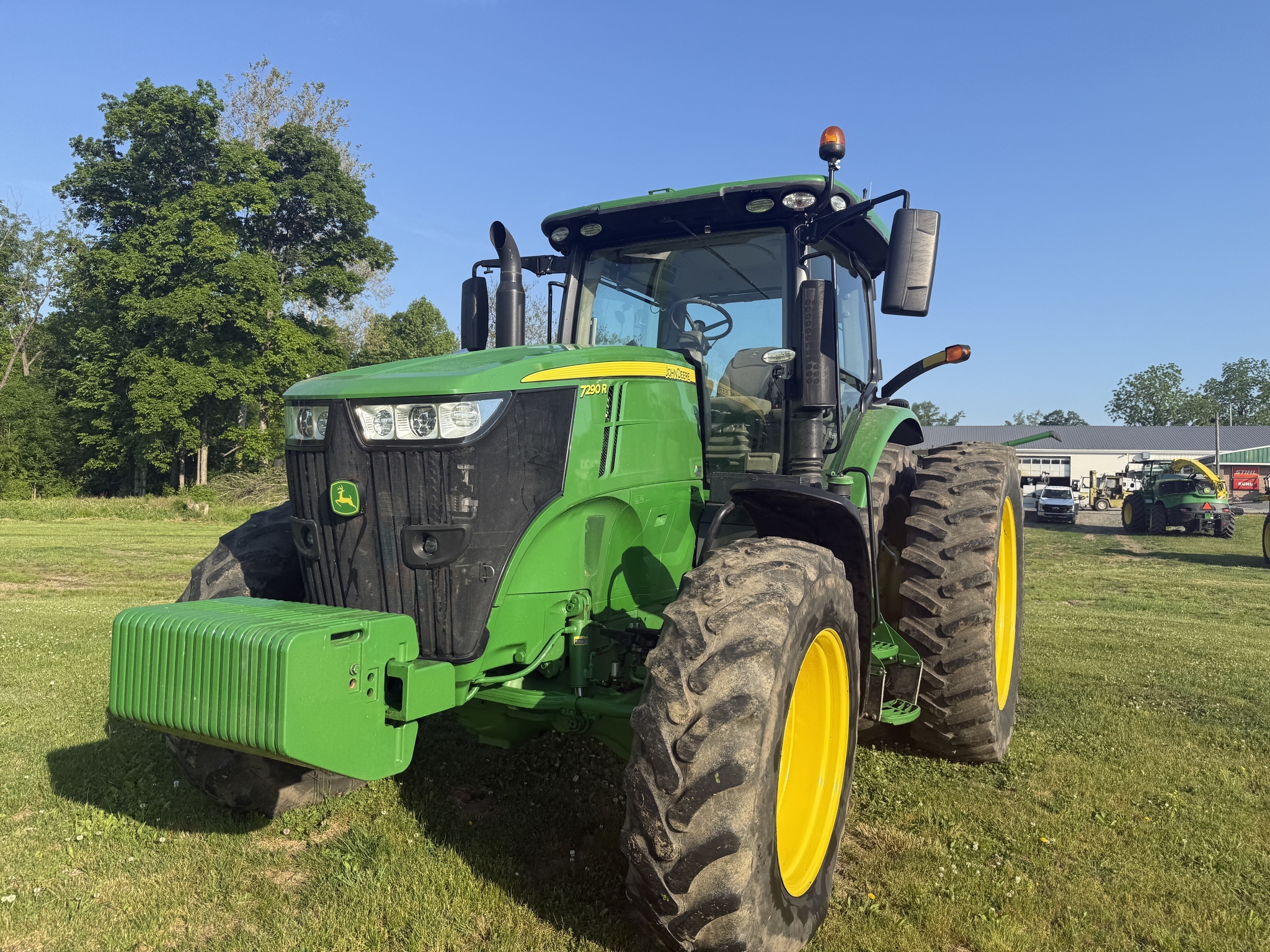 2017 John Deere 7290R Tractor