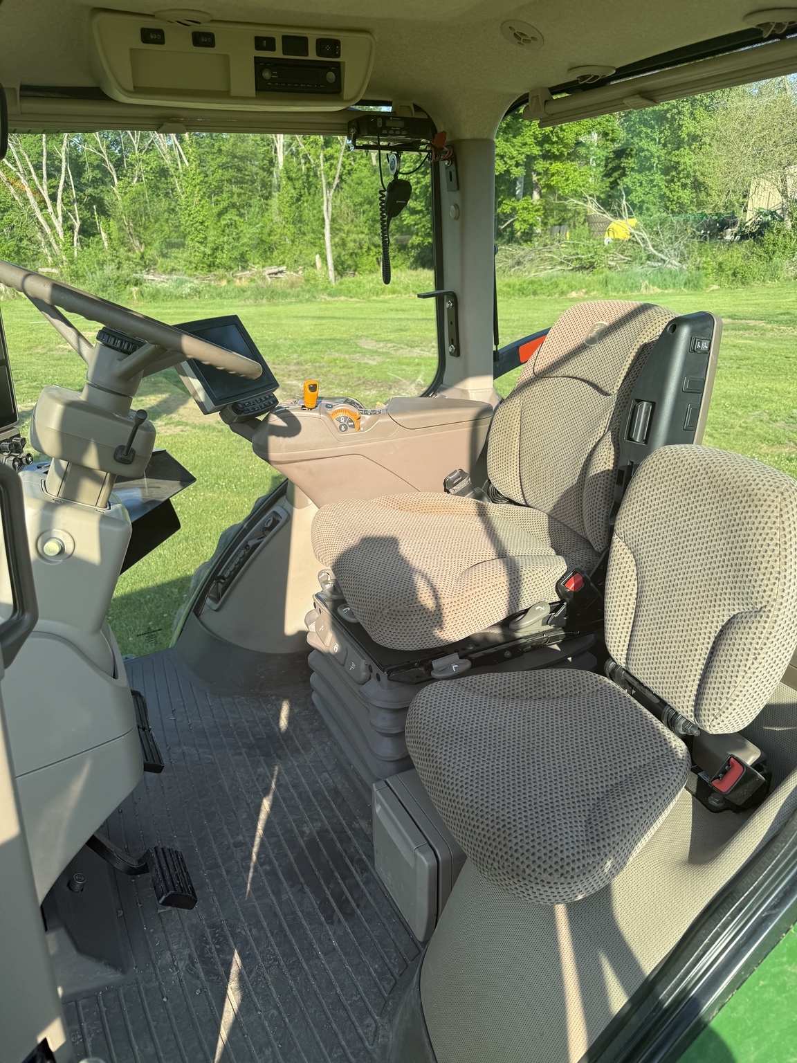 2017 John Deere 7290R Tractor
