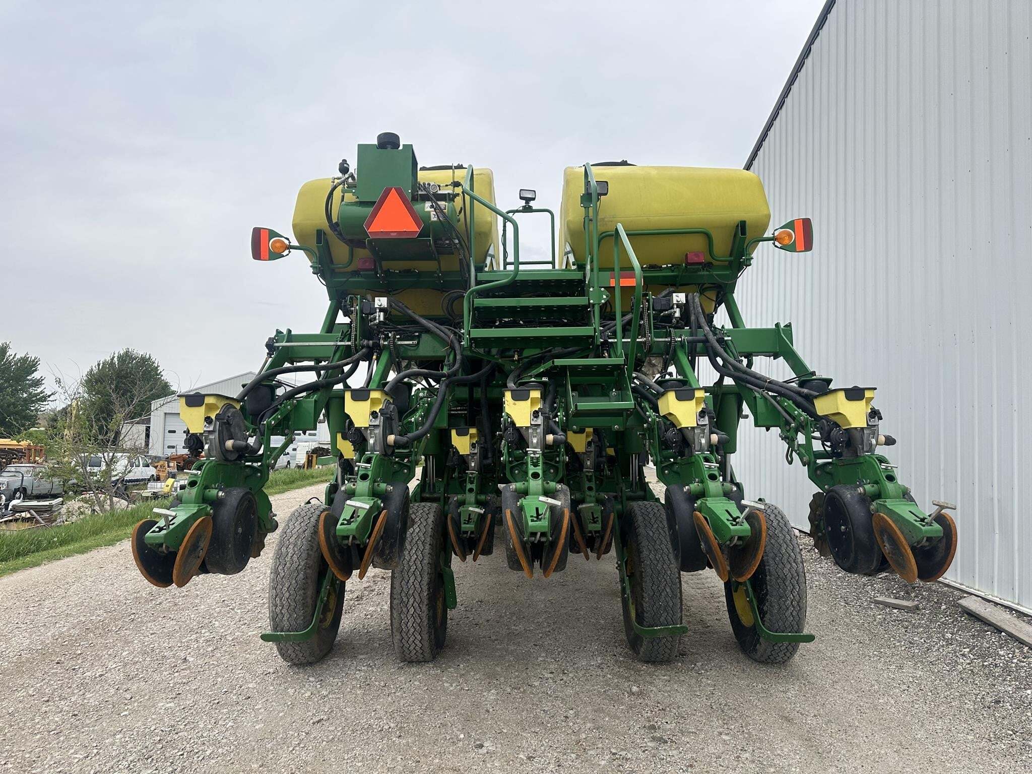 2015 John Deere 1795 Planter