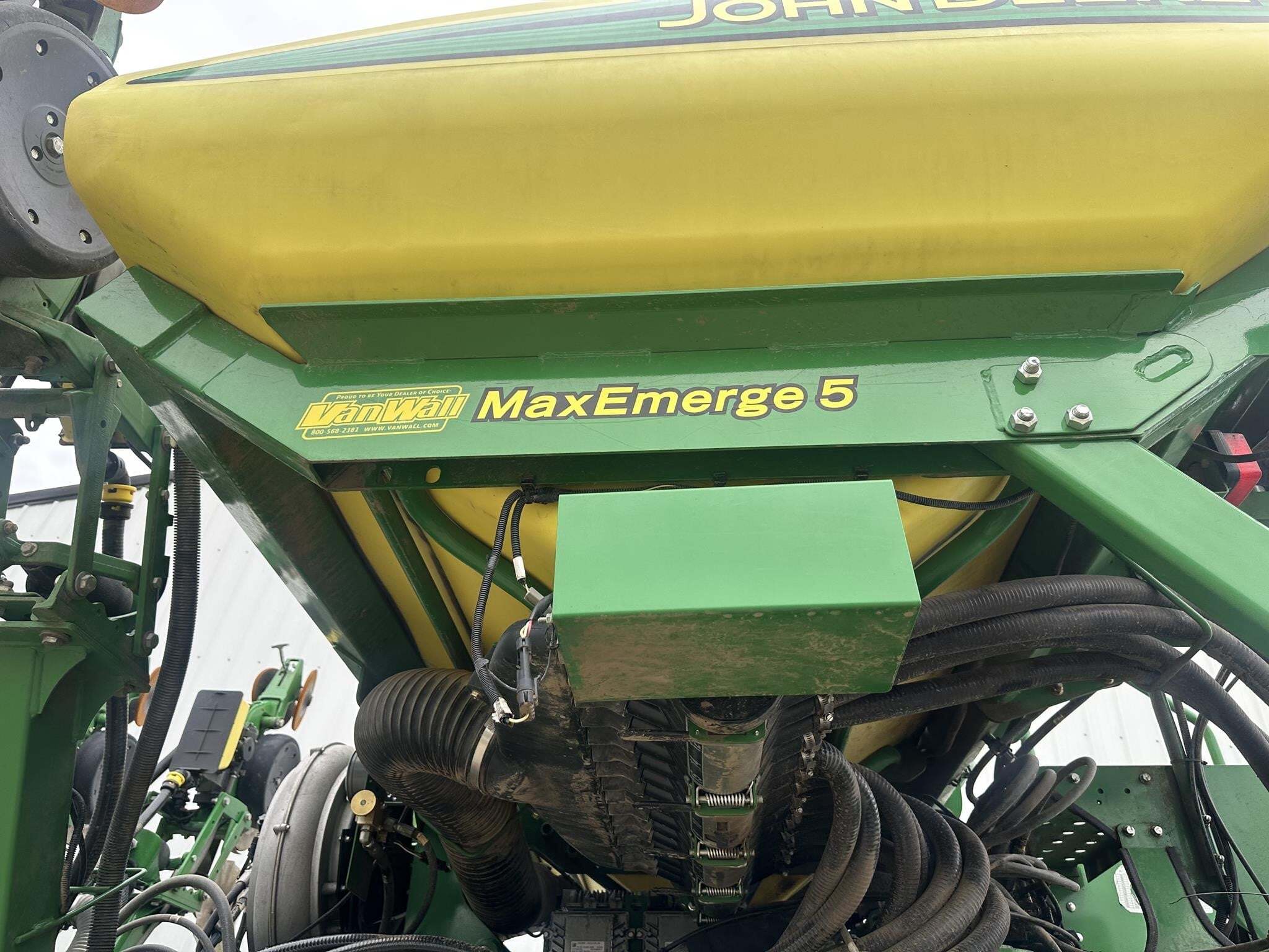 2015 John Deere 1795 Planter