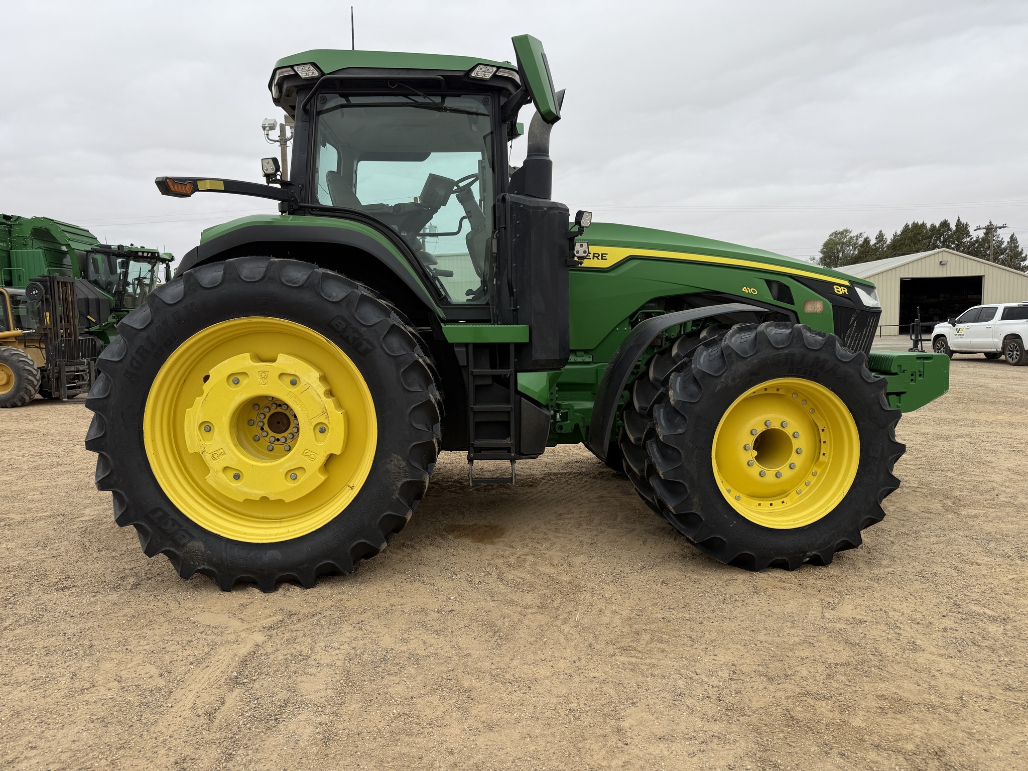 2021 John Deere 8R 410 Tractor