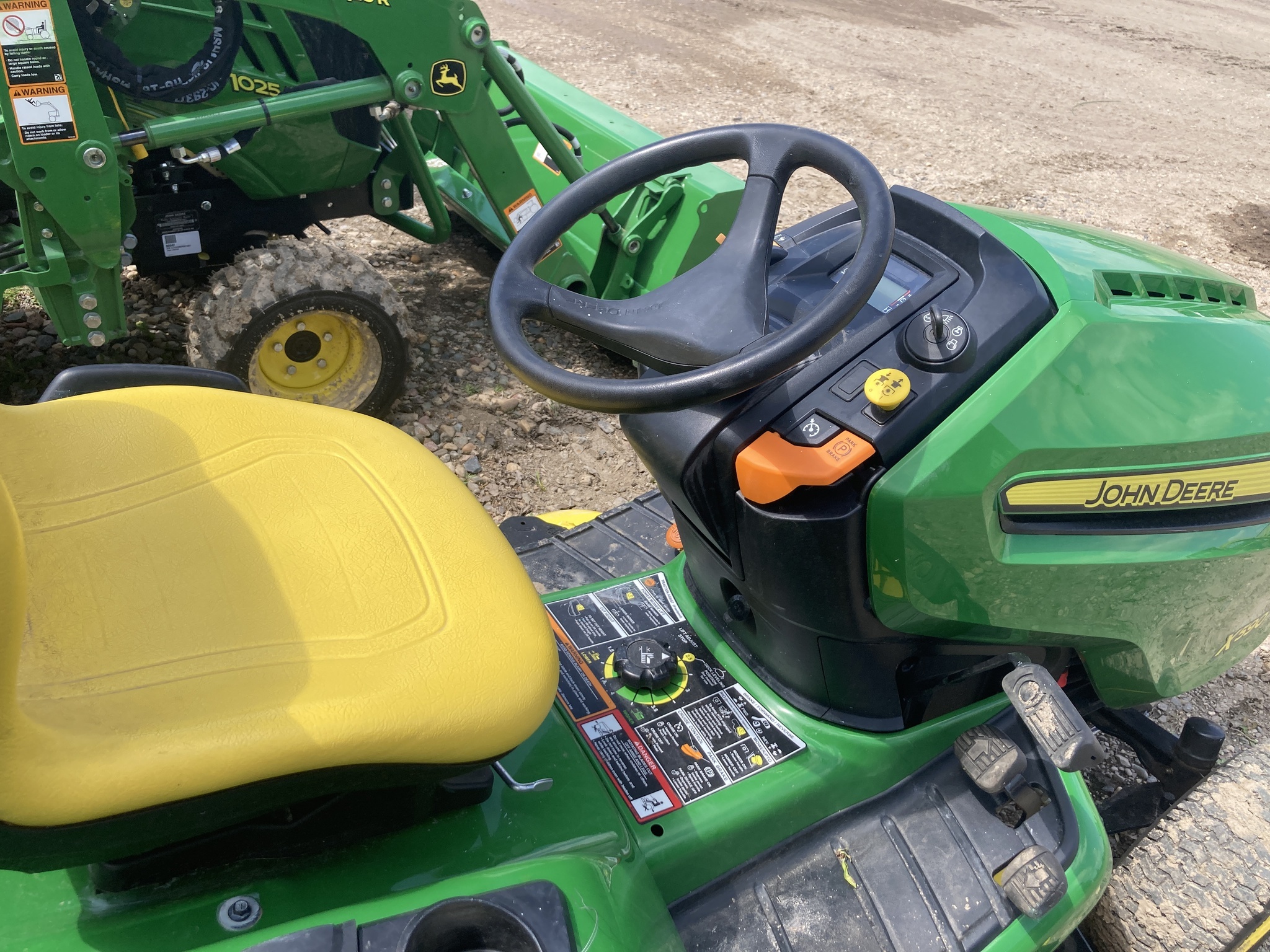 2019 John Deere X590 Lawn Mower