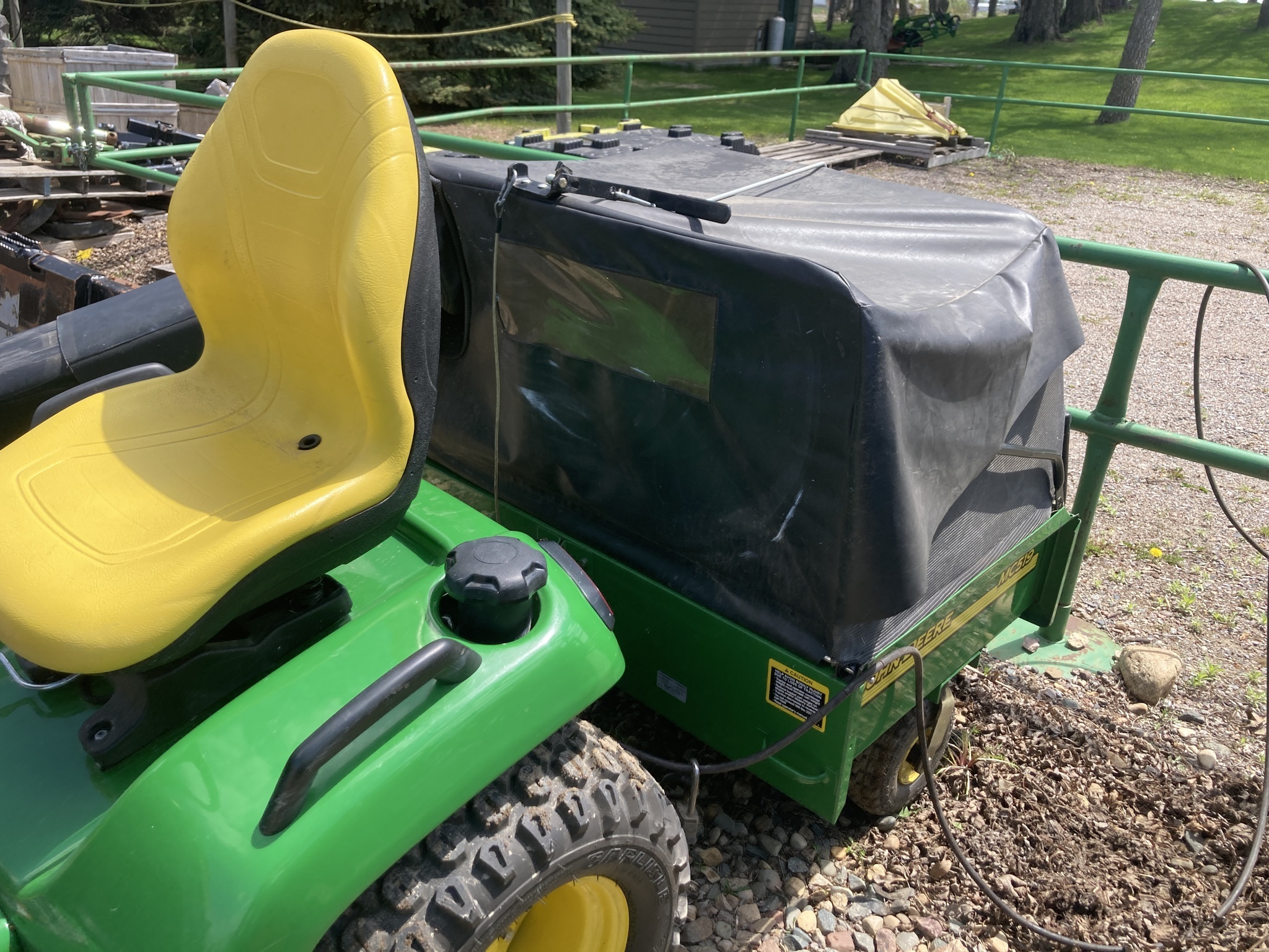 2019 John Deere X590 Lawn Mower