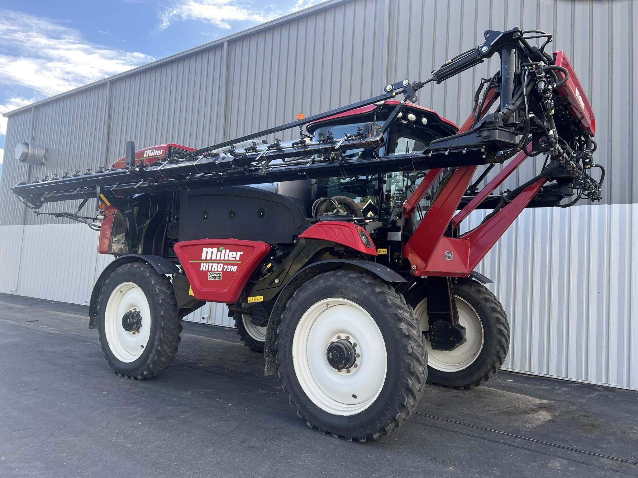 2020 Miller NITRO 7310 Self-Propelled Sprayer