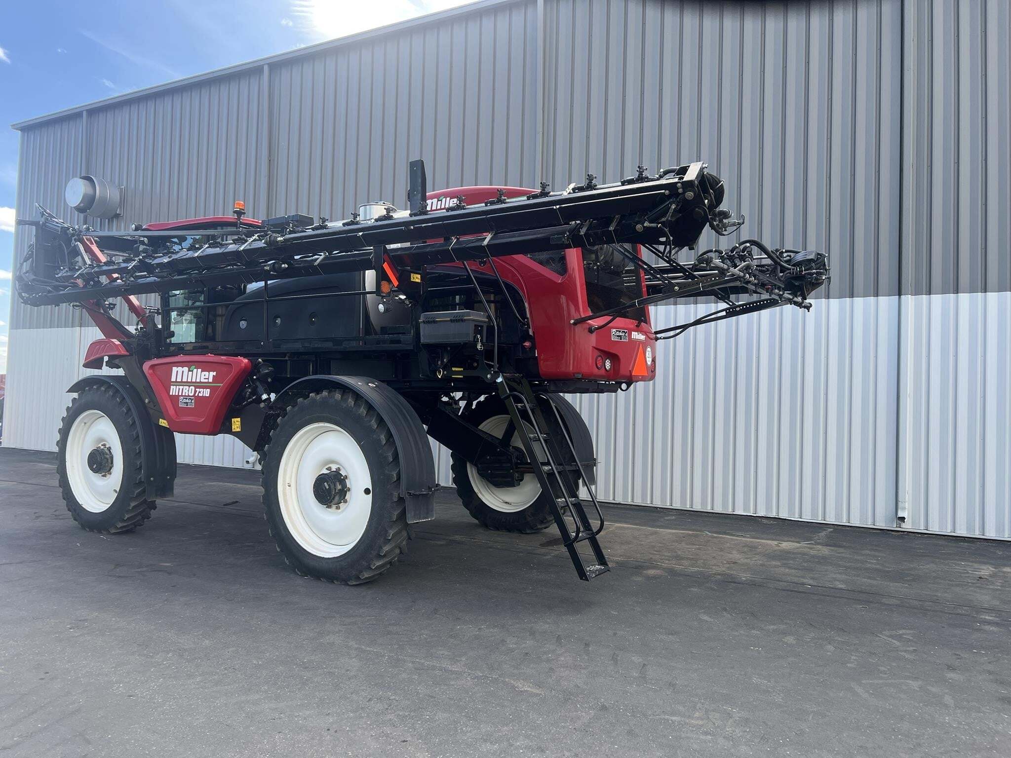 2020 Miller NITRO 7310 Self-Propelled Sprayer