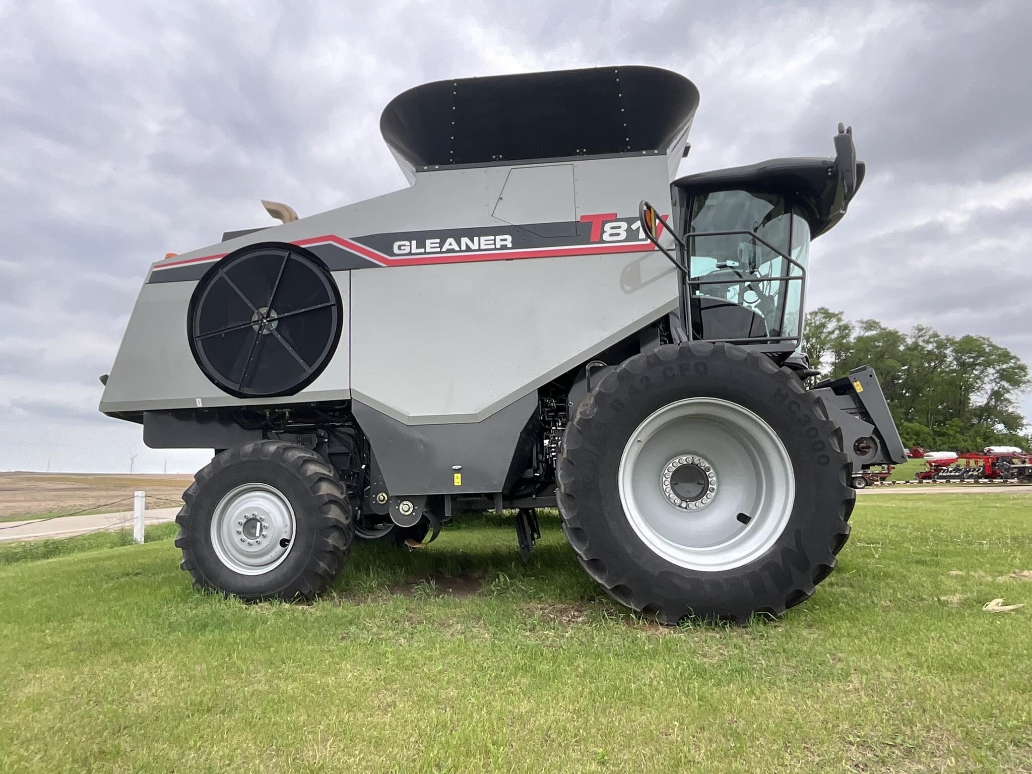 2025 Gleaner T81 Combine