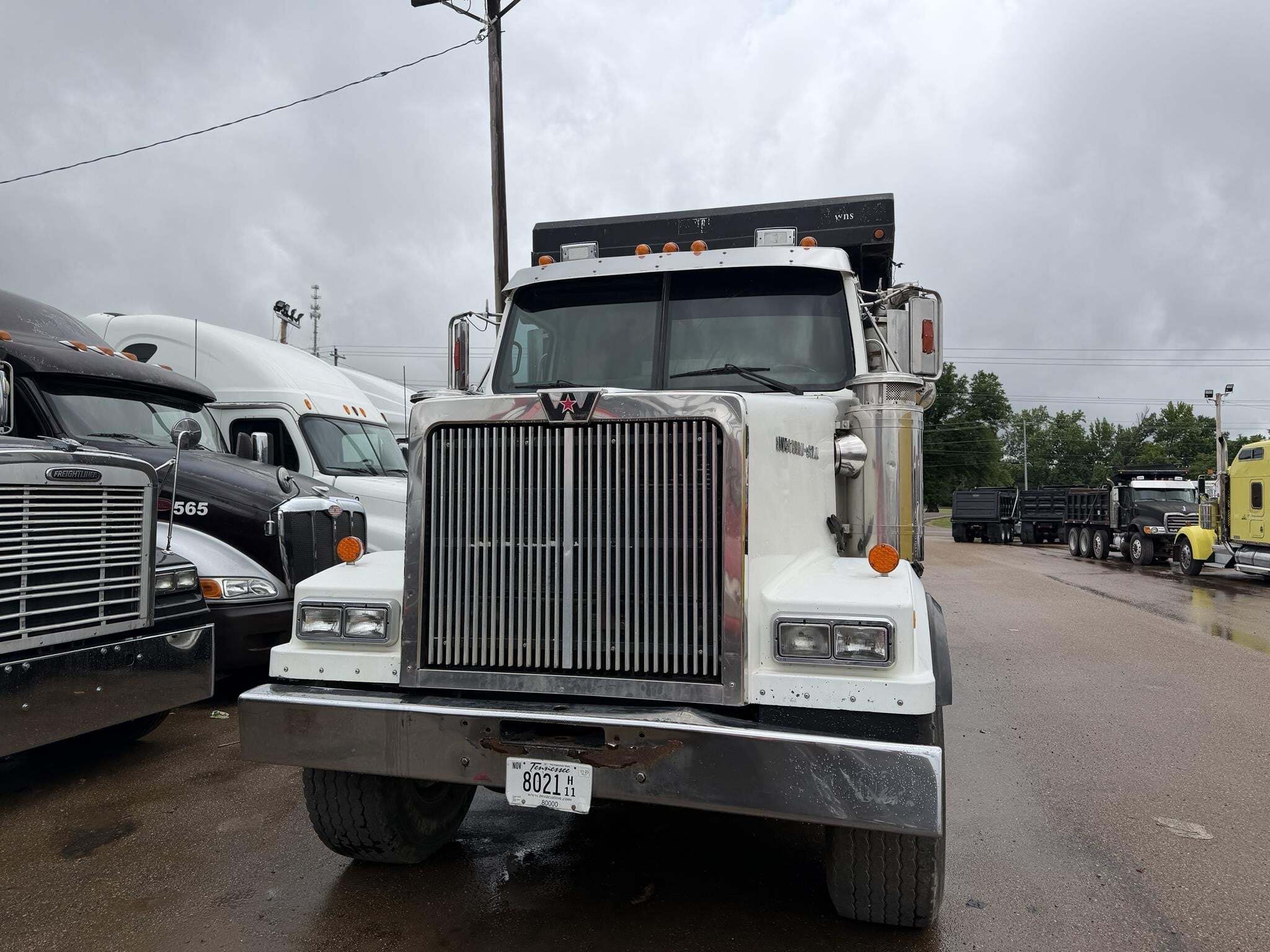 2004 Western Star 4900FA Semi Trucks/Trailer