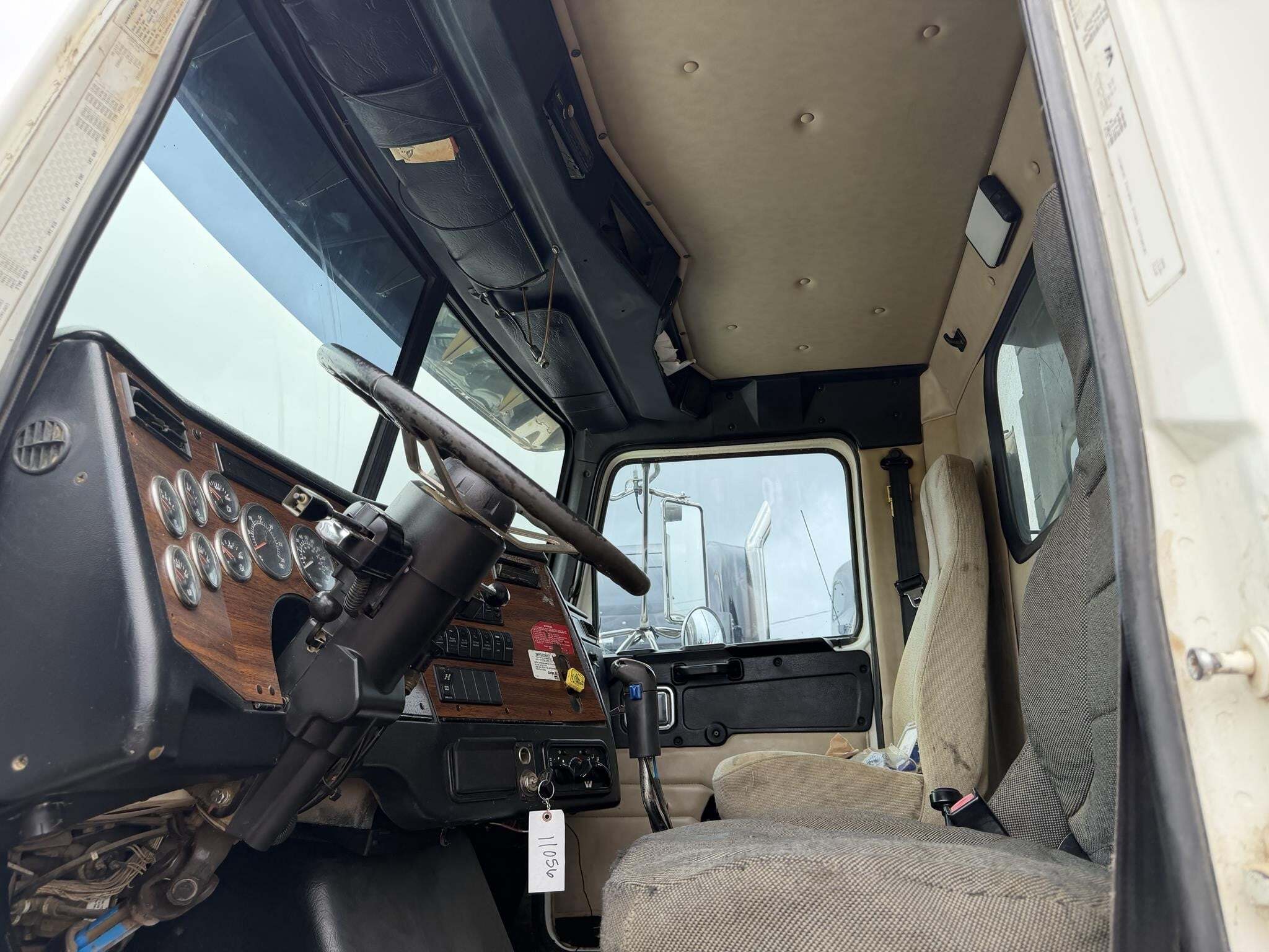 2004 Western Star 4900FA Semi Trucks/Trailer