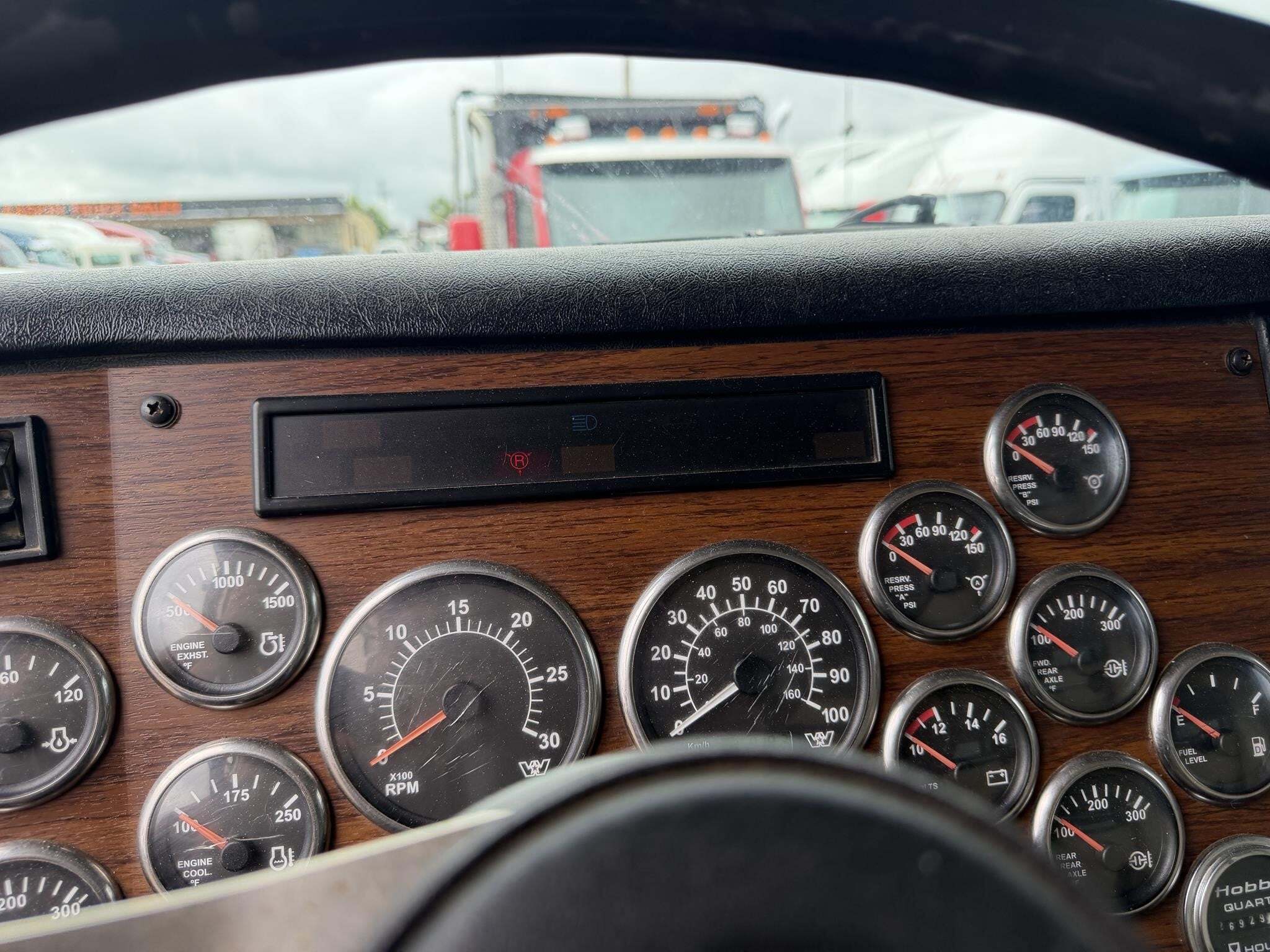 2004 Western Star 4900FA Semi Trucks/Trailer