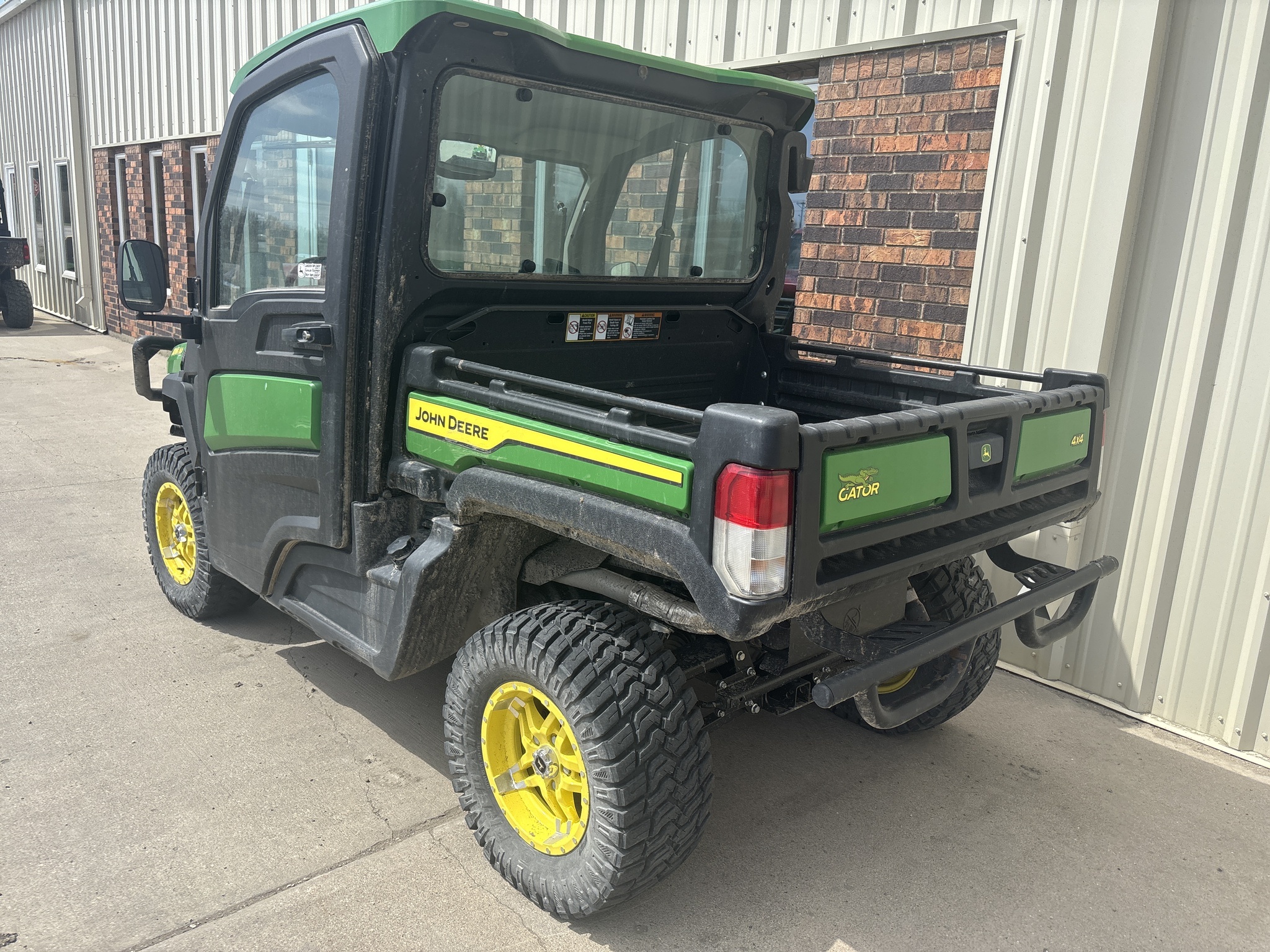 2023 John Deere 835R ATVs and Utility Vehicle