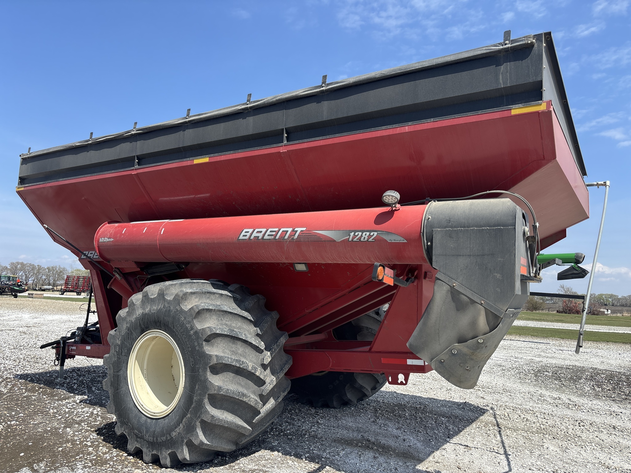 2013 Brent 1282 Grain Cart