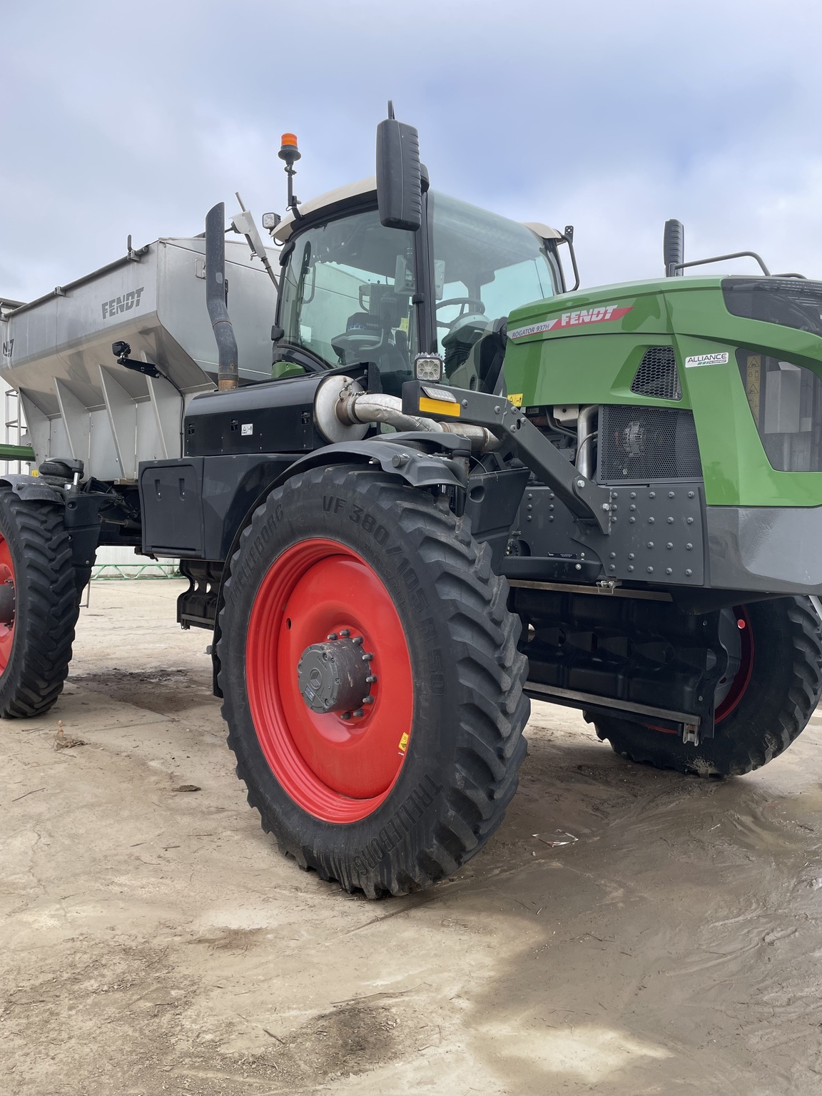 2025 Fendt RG937H Self-Propelled Sprayer