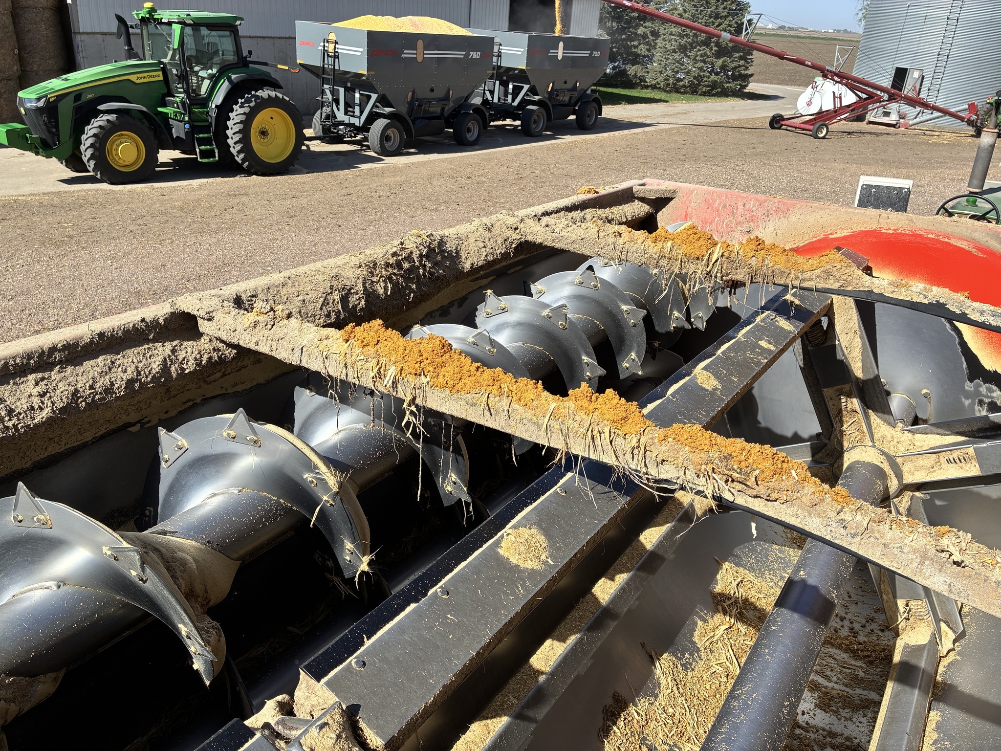 2020 Kuhn Knight 3130 Grinders and Mixer
