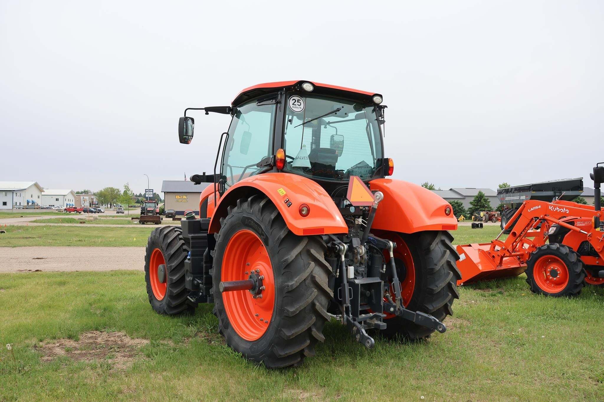 2024 Kubota M7-154 DELUXE Tractor