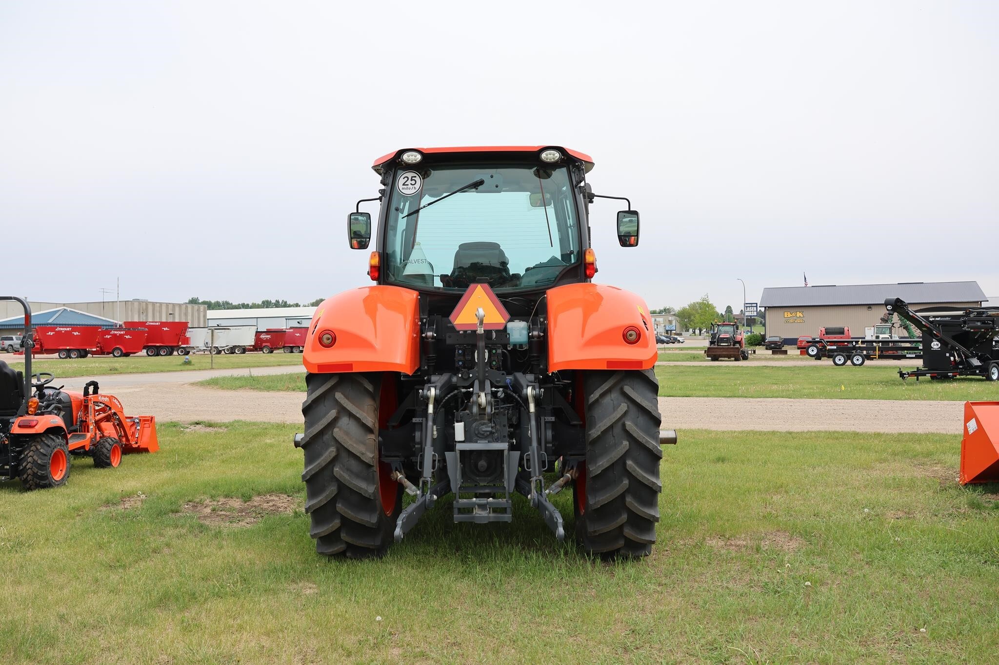 2024 Kubota M7-154 DELUXE Tractor