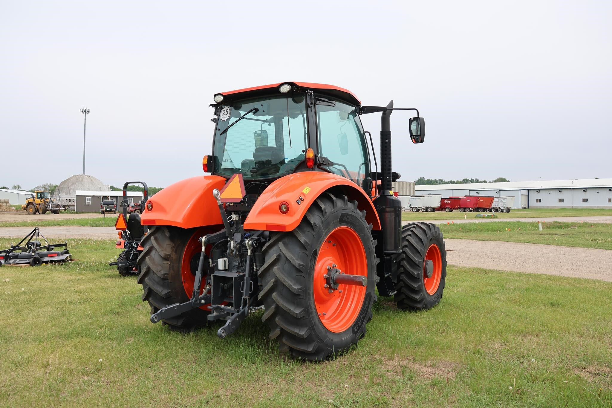 2024 Kubota M7-154 DELUXE Tractor