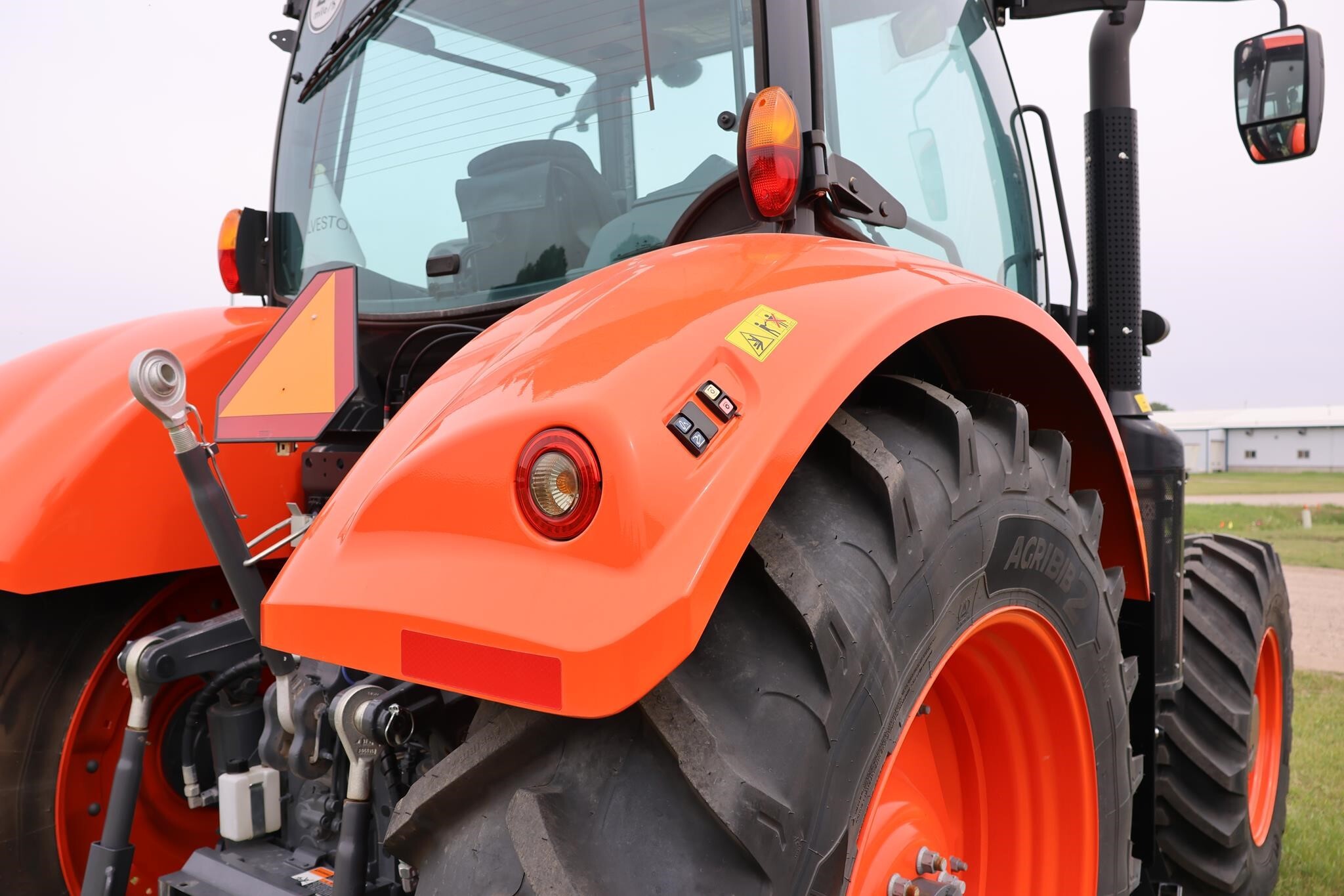2024 Kubota M7-154 DELUXE Tractor