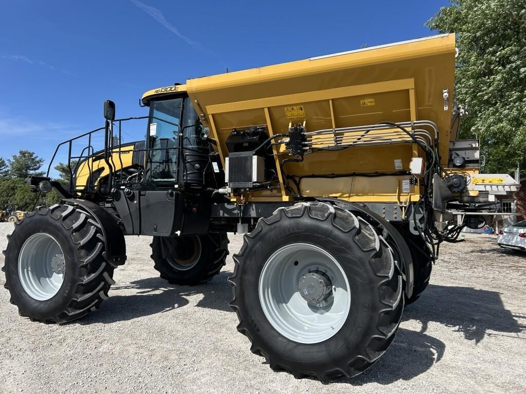  ROGATOR RG1300C Self-Propelled Sprayer