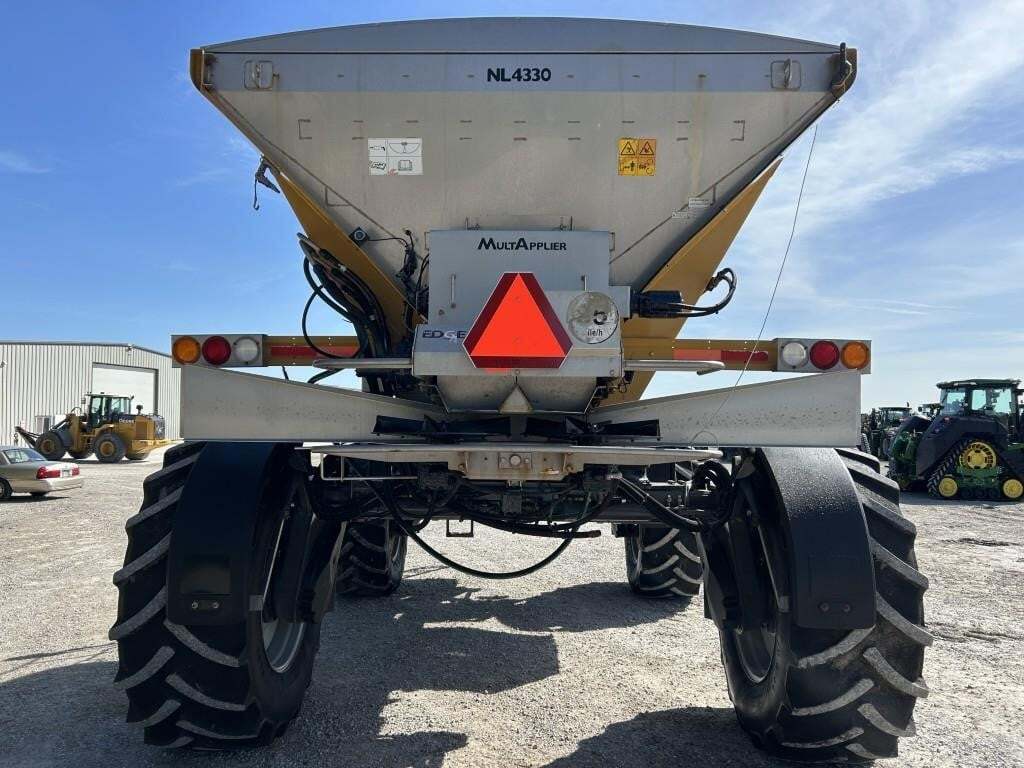  ROGATOR RG1300C Self-Propelled Sprayer