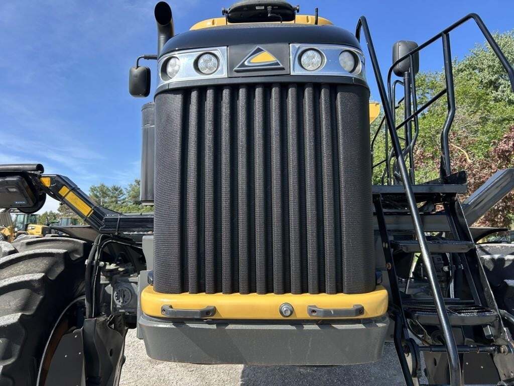  ROGATOR RG1300C Self-Propelled Sprayer