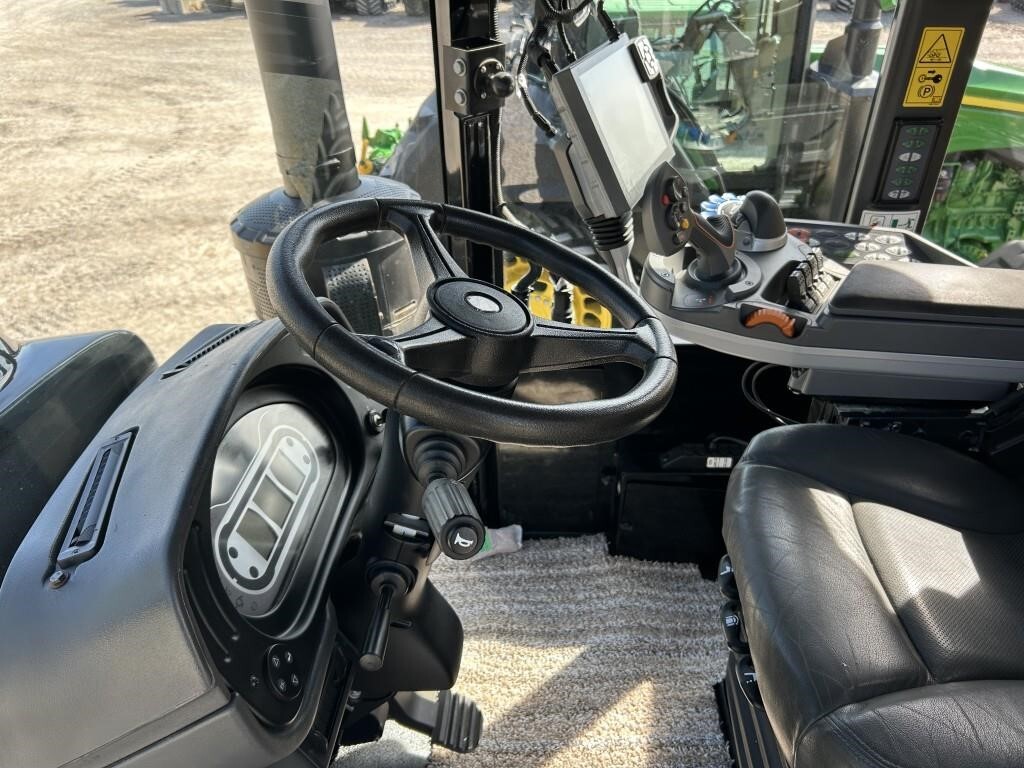  ROGATOR RG1300C Self-Propelled Sprayer
