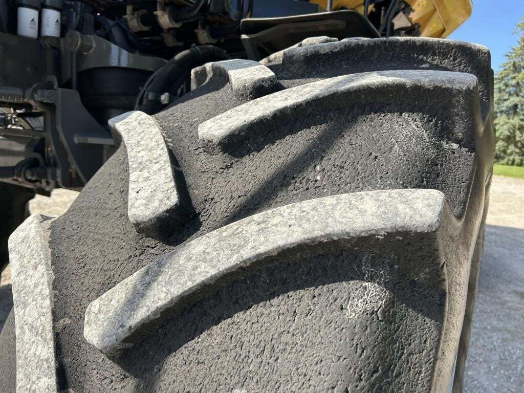  ROGATOR RG1300C Self-Propelled Sprayer