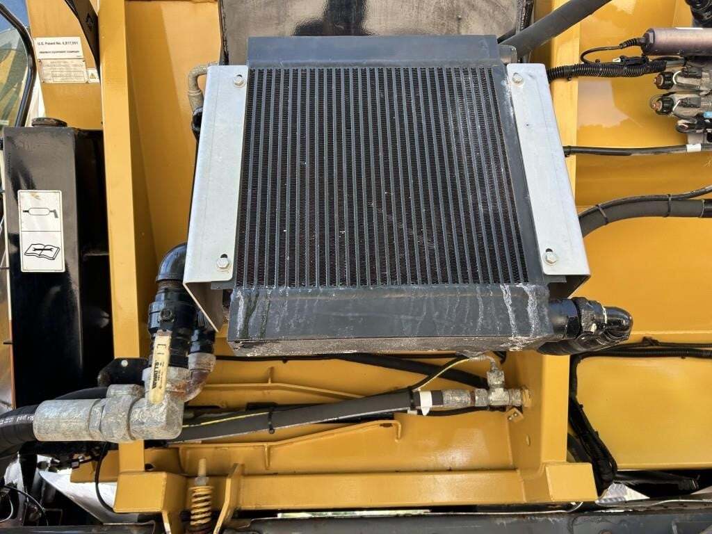  ROGATOR RG1300C Self-Propelled Sprayer