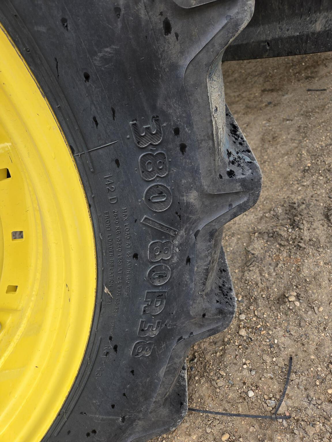 2022 John Deere 7R 230 Tractor