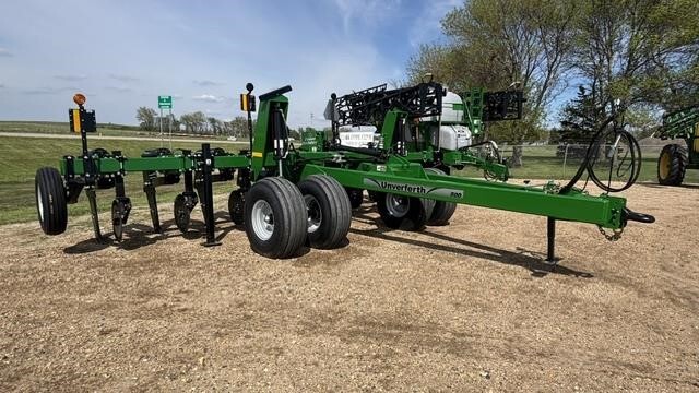2025 Unverferth Zonebuilder 122 Strip-Till