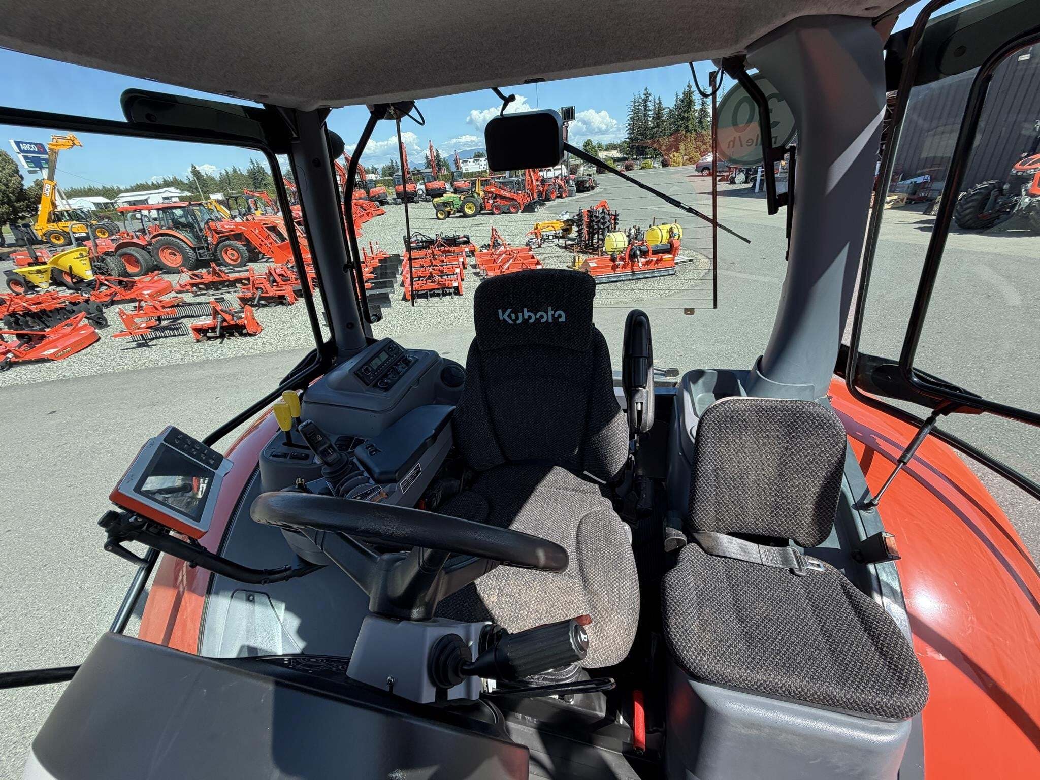 2022 Kubota M7-152 PREMIUM Tractor
