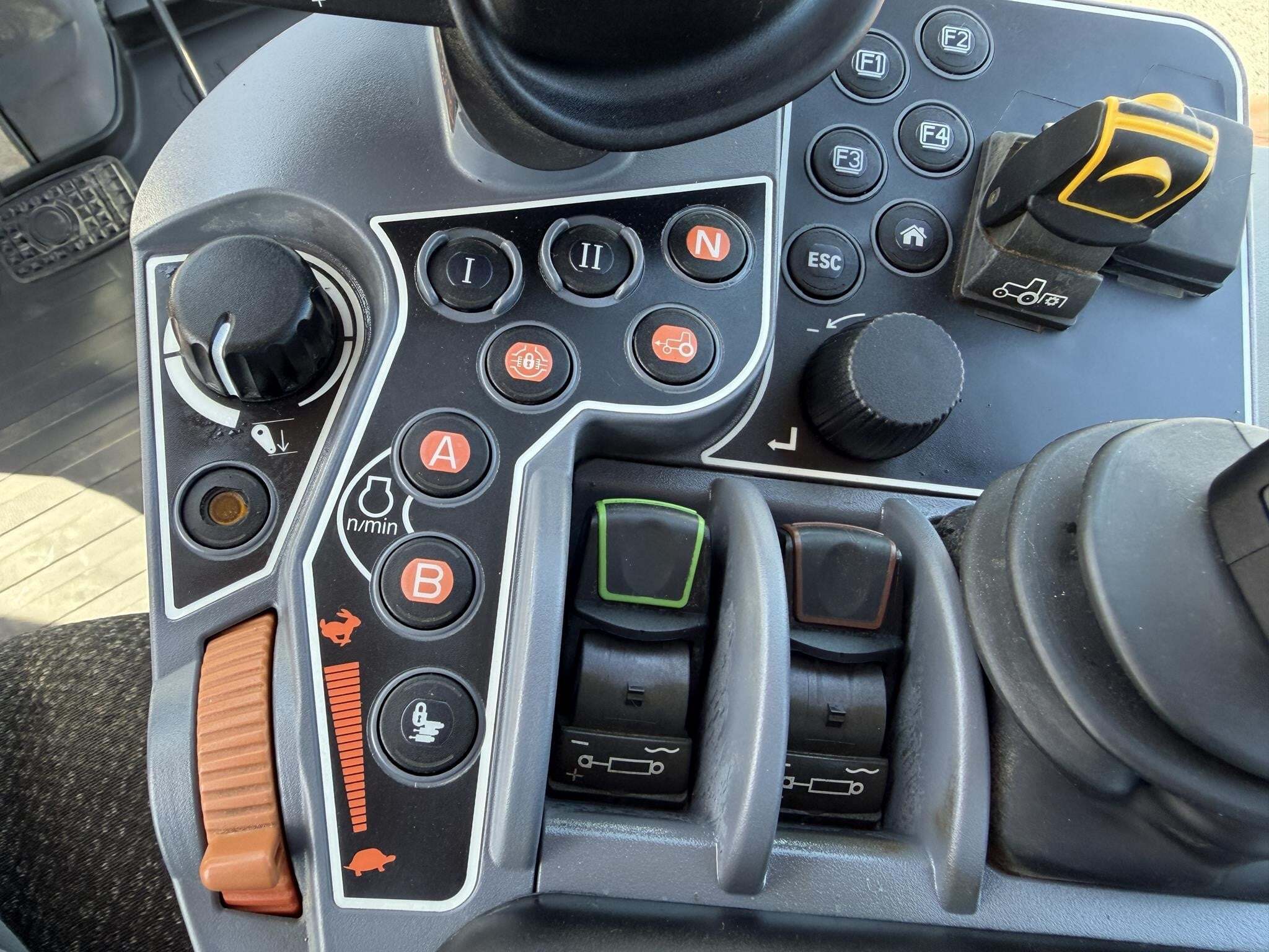 2022 Kubota M7-152 PREMIUM Tractor