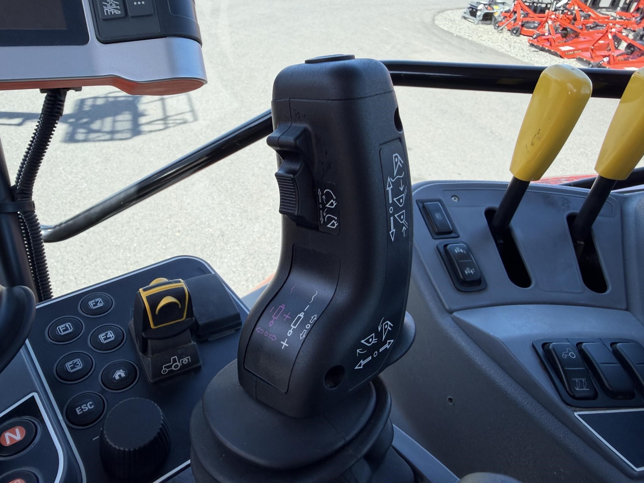 2022 Kubota M7-152 PREMIUM Tractor