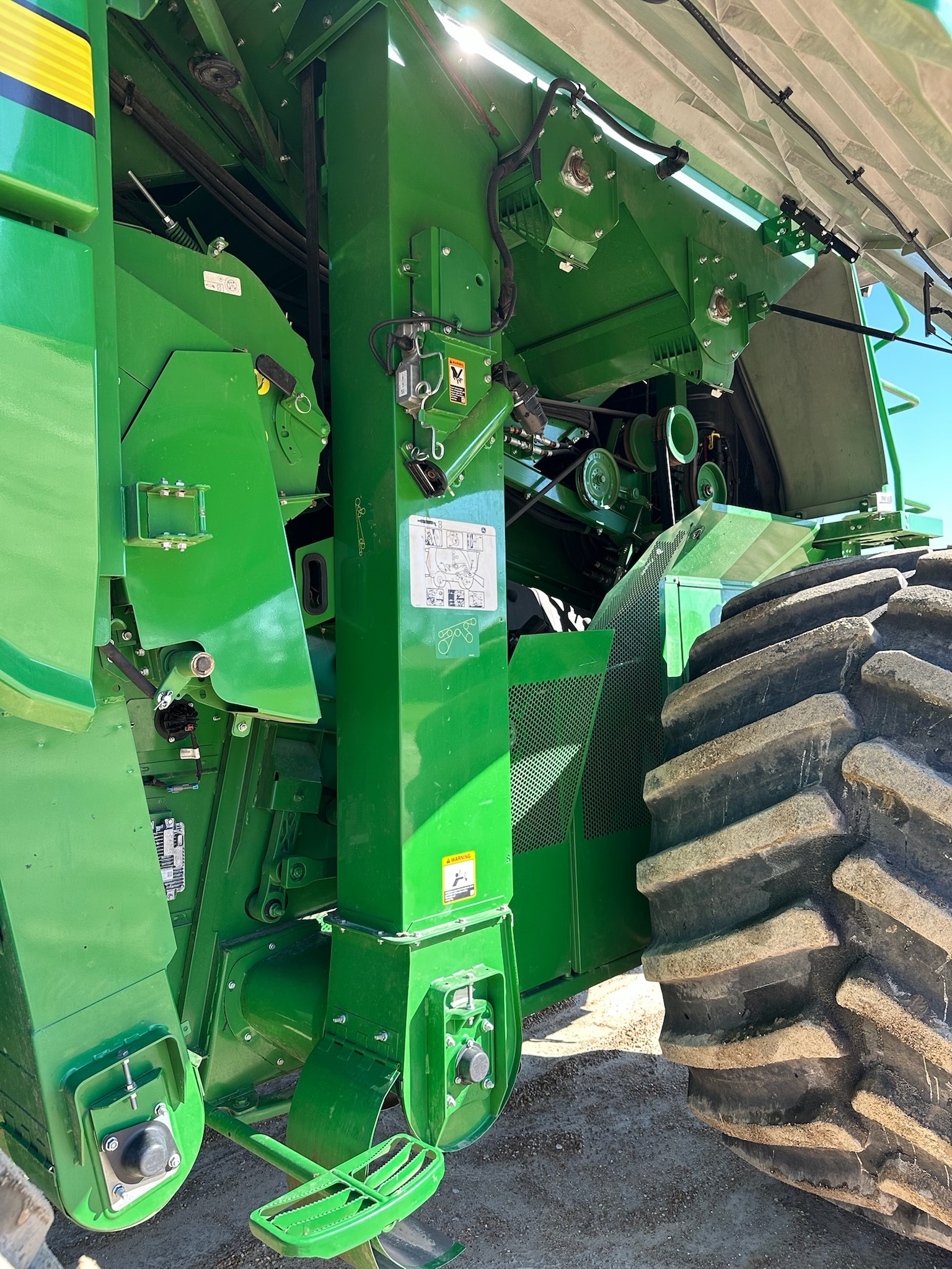 2023 John Deere S790 PRWD Combine