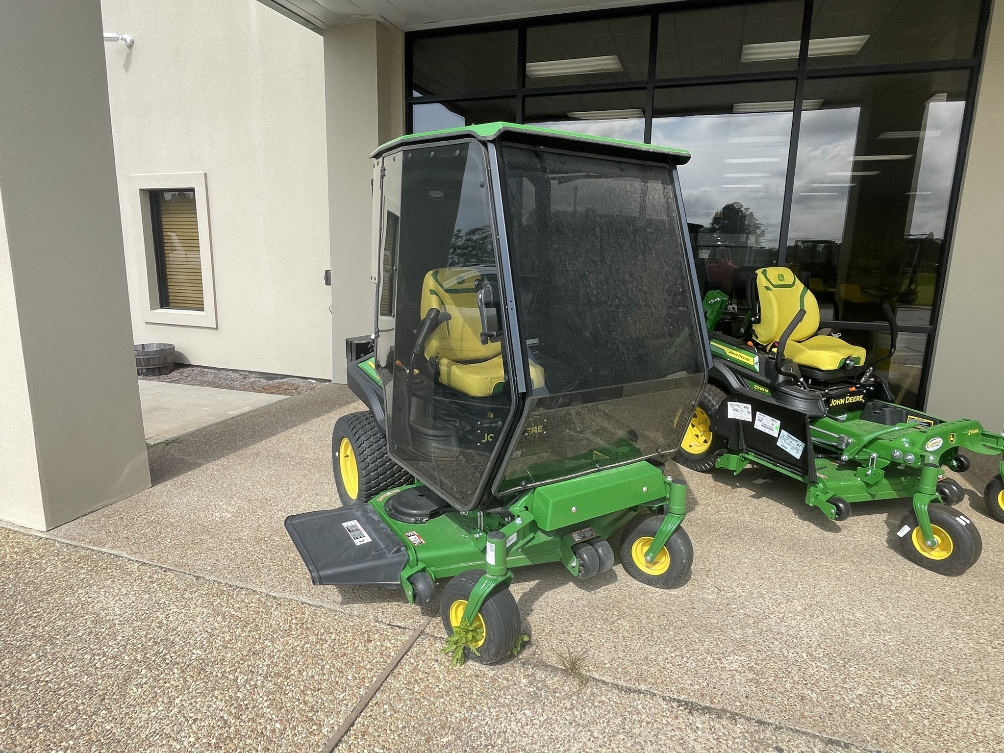 2024 John Deere Z970R Lawn Mower