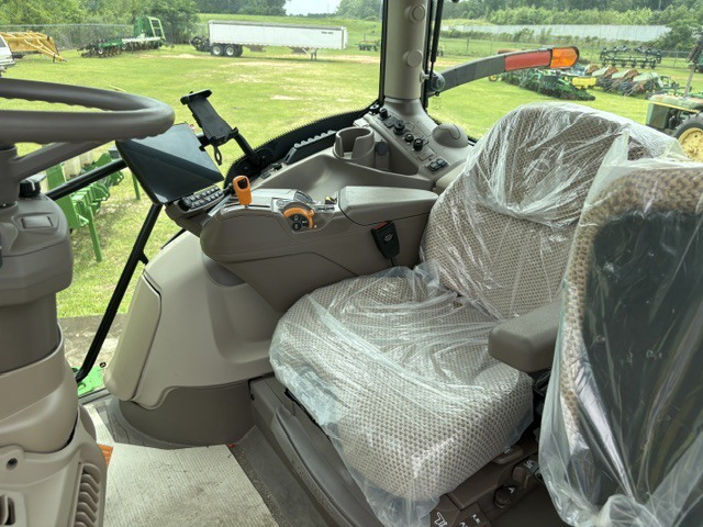 2024 John Deere 6R 195 Tractor