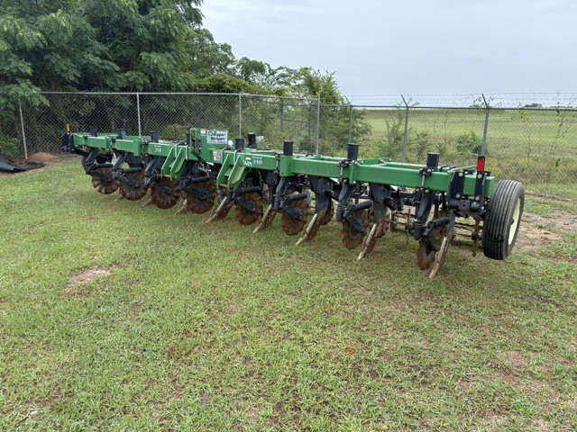  Unverferth 310 Strip-Till