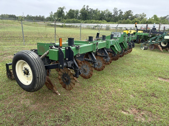 Unverferth 310 Strip-Till