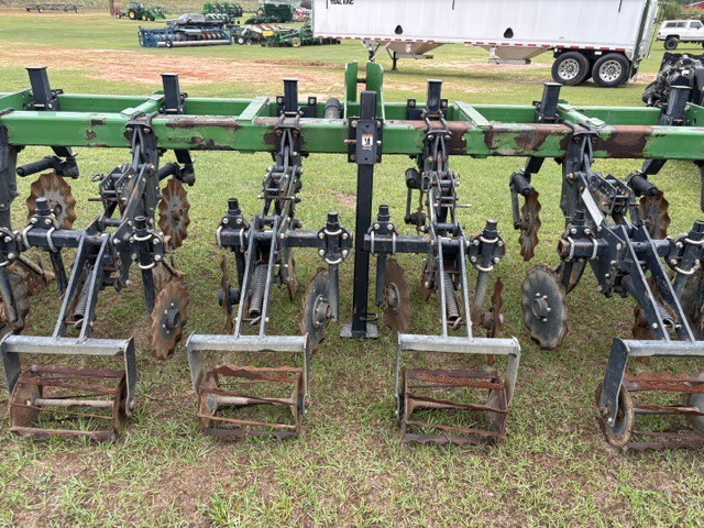  Unverferth 310 Strip-Till