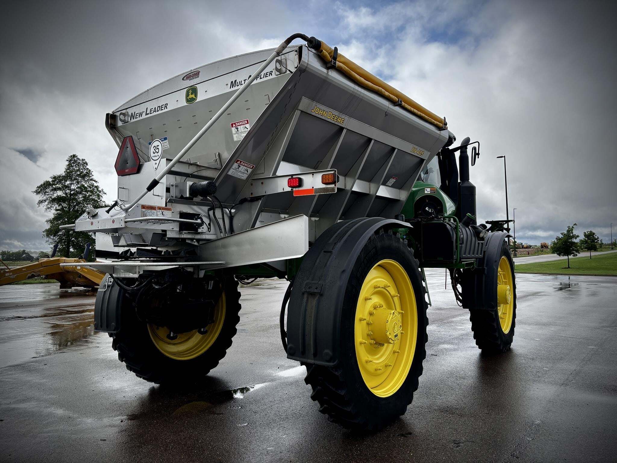 2018 John Deere R4045 Self-Propelled Sprayer