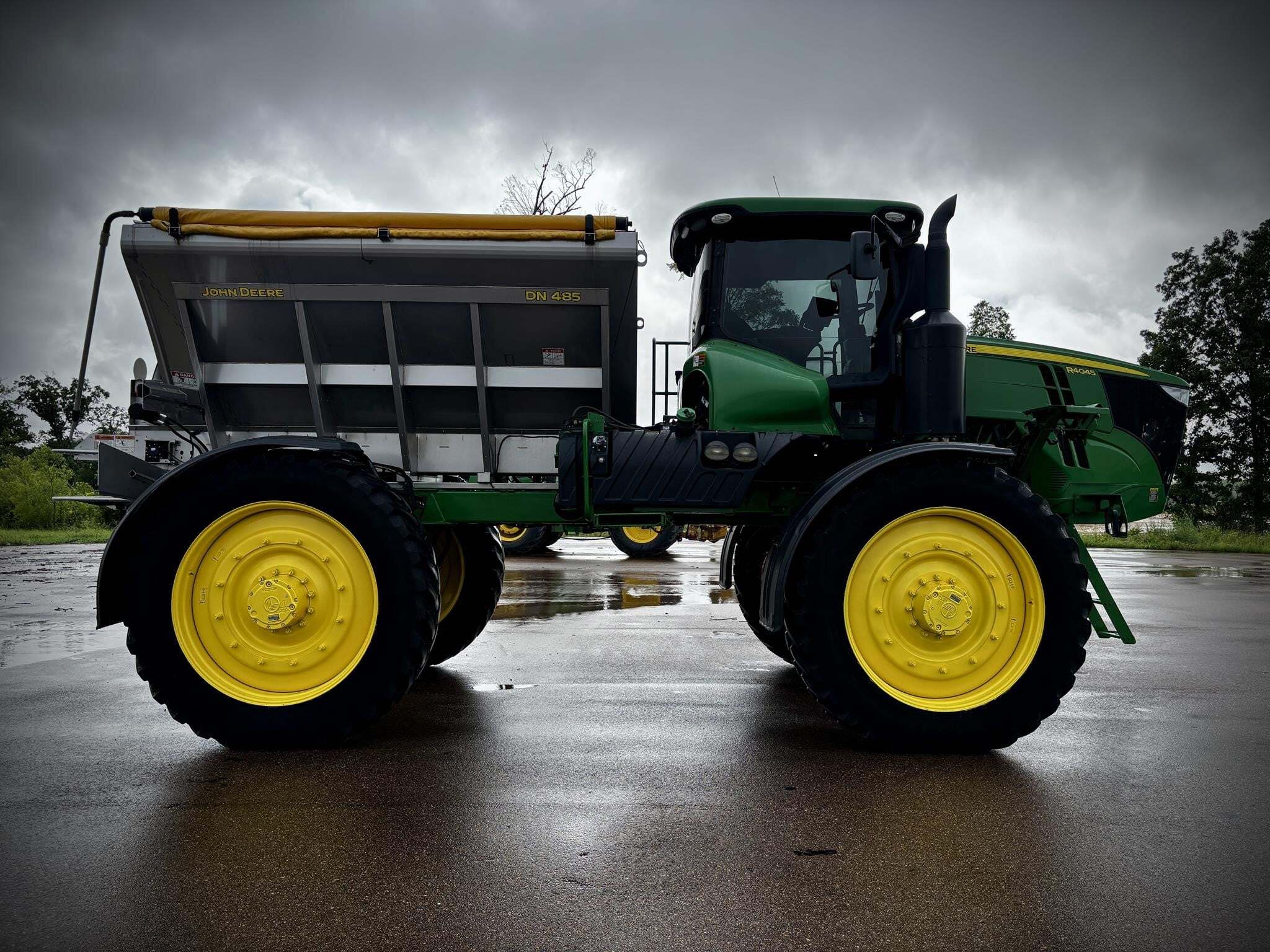 2018 John Deere R4045 Self-Propelled Sprayer