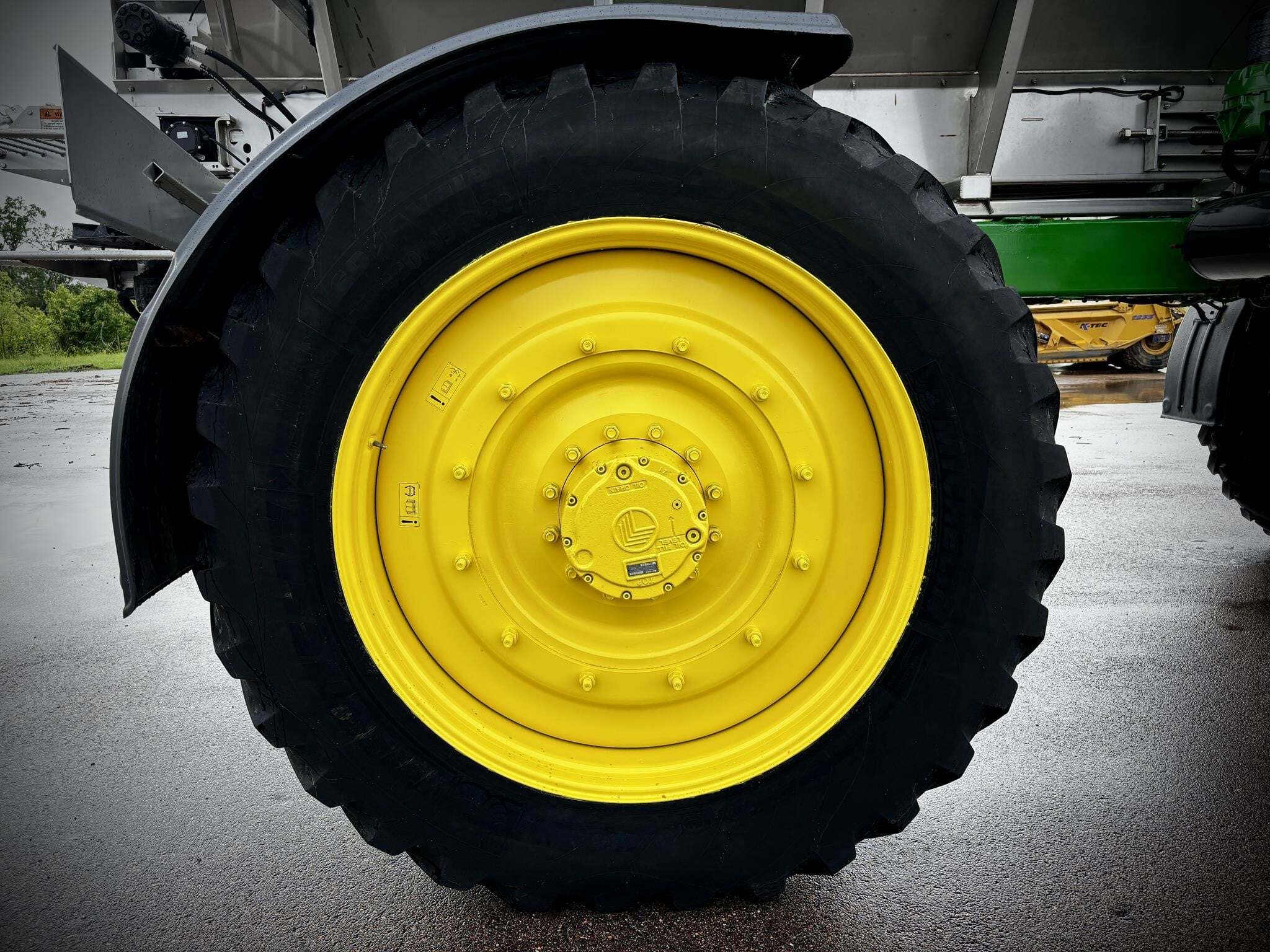 2018 John Deere R4045 Self-Propelled Sprayer