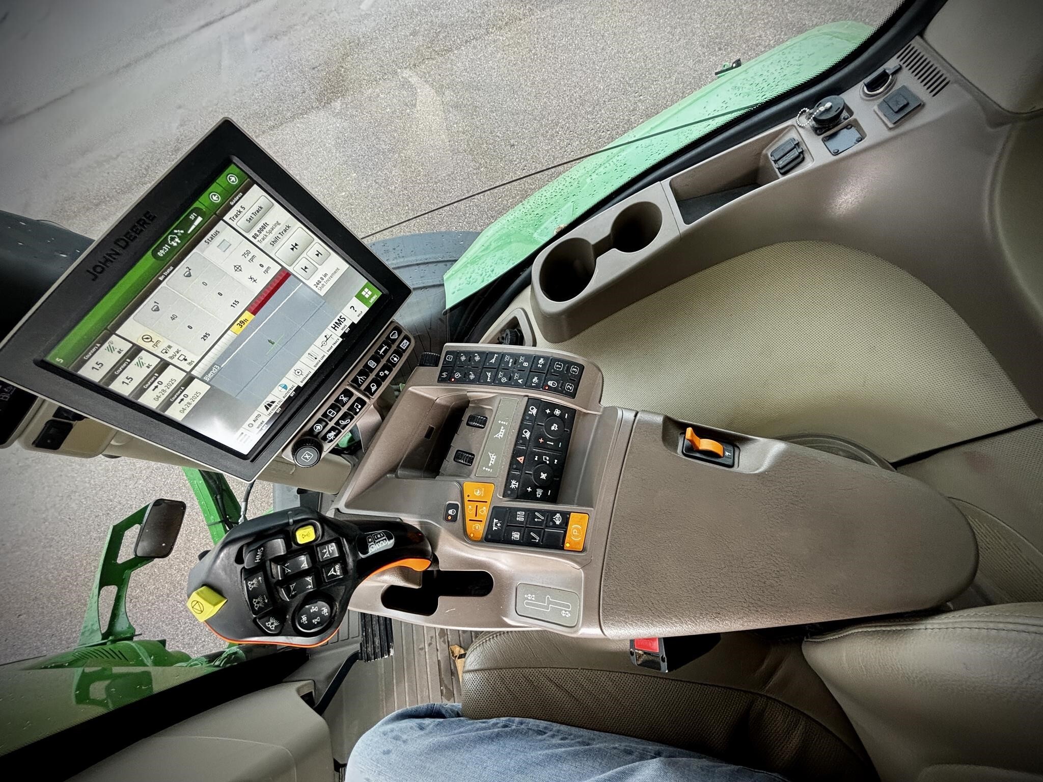 2018 John Deere R4045 Self-Propelled Sprayer
